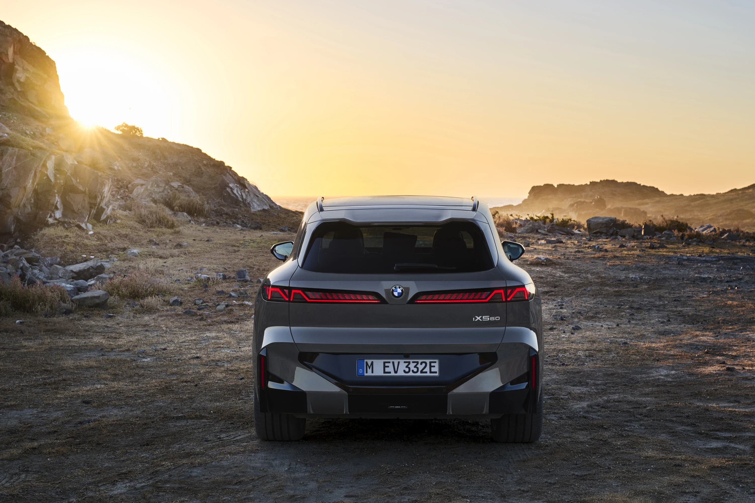 BMW iX5 60 xDrive exterior view