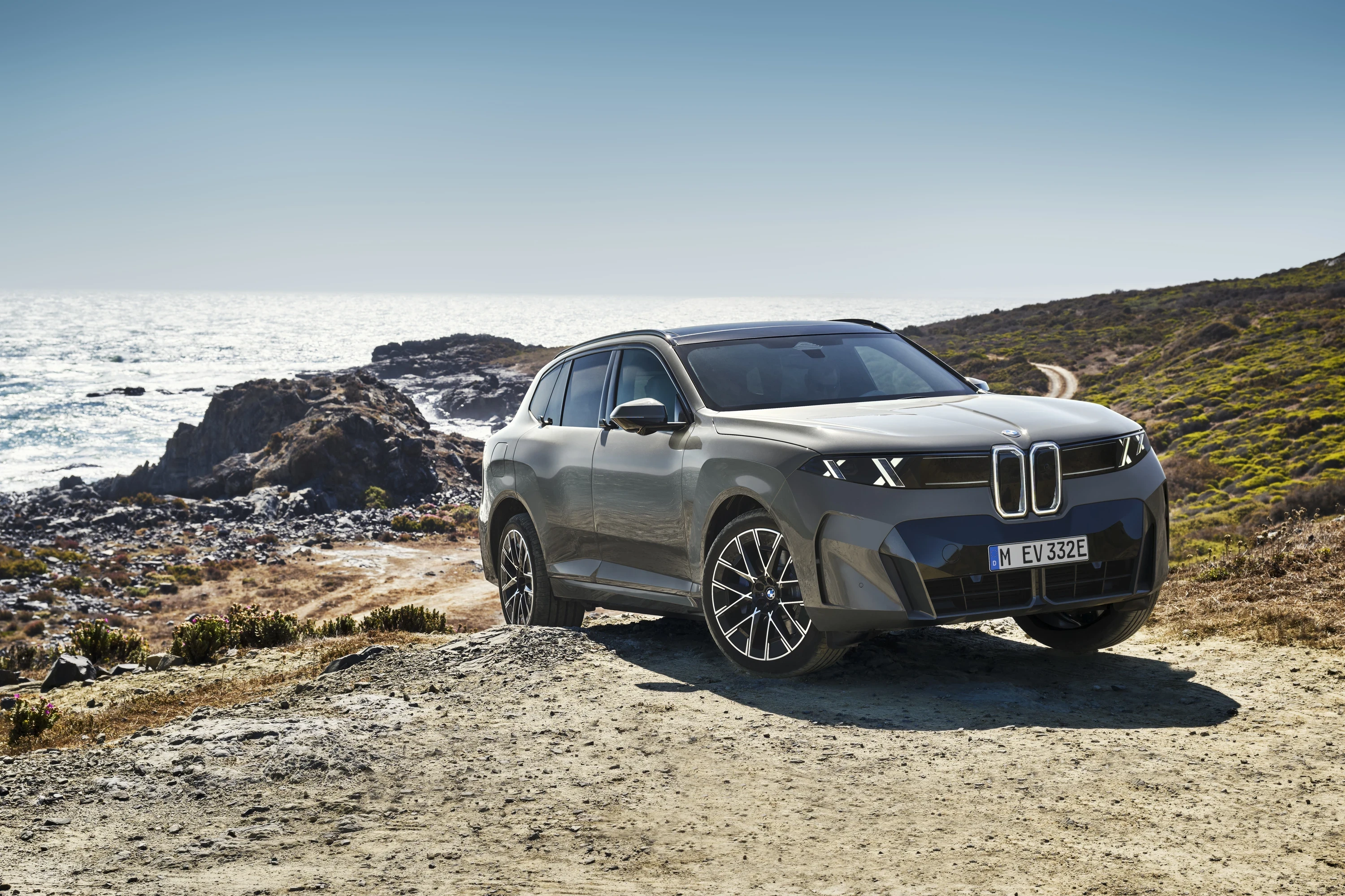 BMW iX5 60 xDrive exterior view