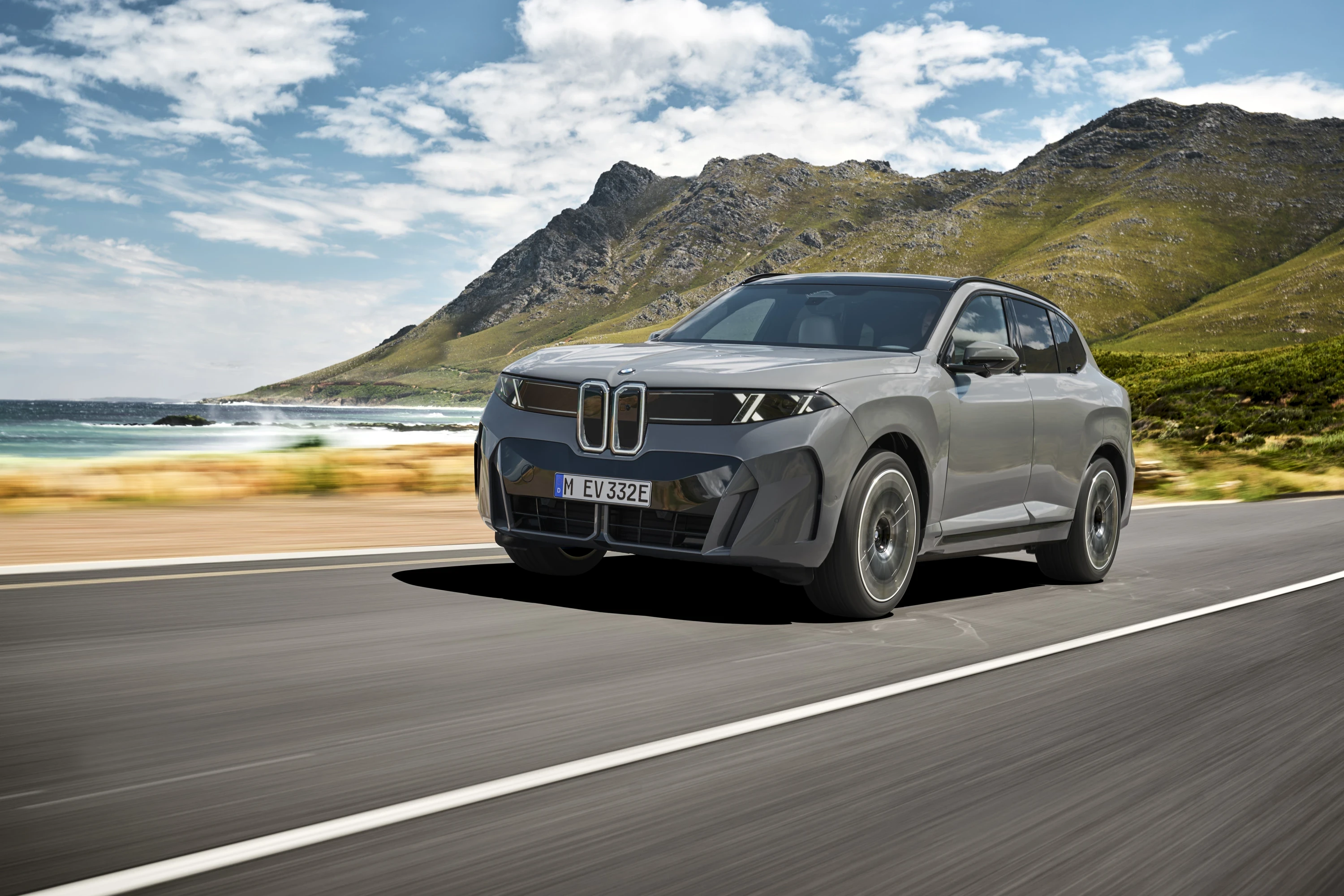 BMW iX5 60 xDrive exterior view