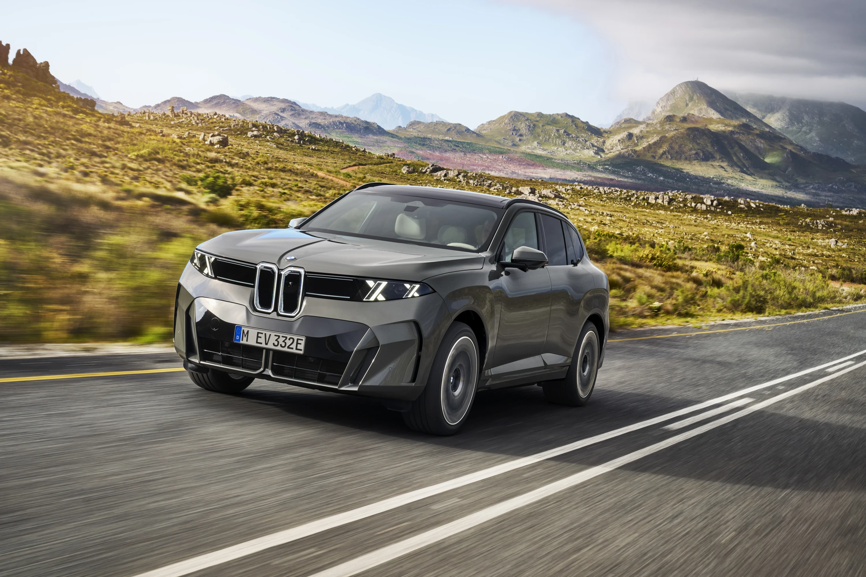 BMW iX5 60 xDrive exterior view