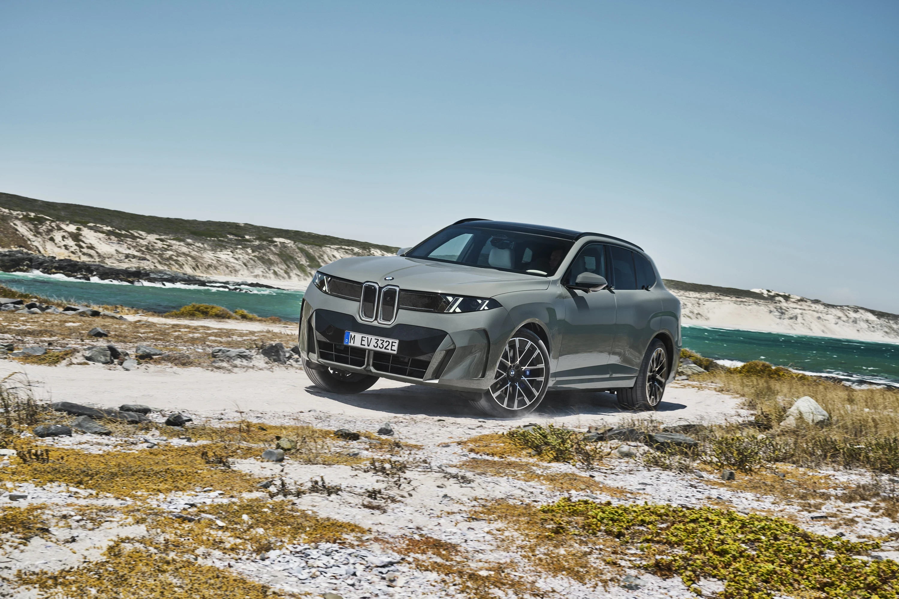 BMW iX5 60 xDrive exterior view