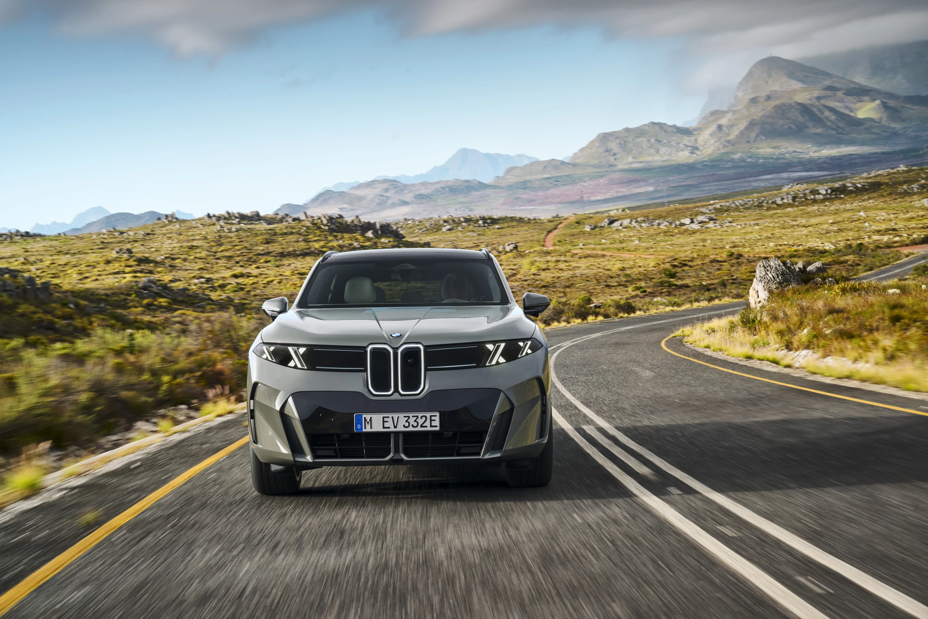 BMW iX5 60 xDrive exterior view