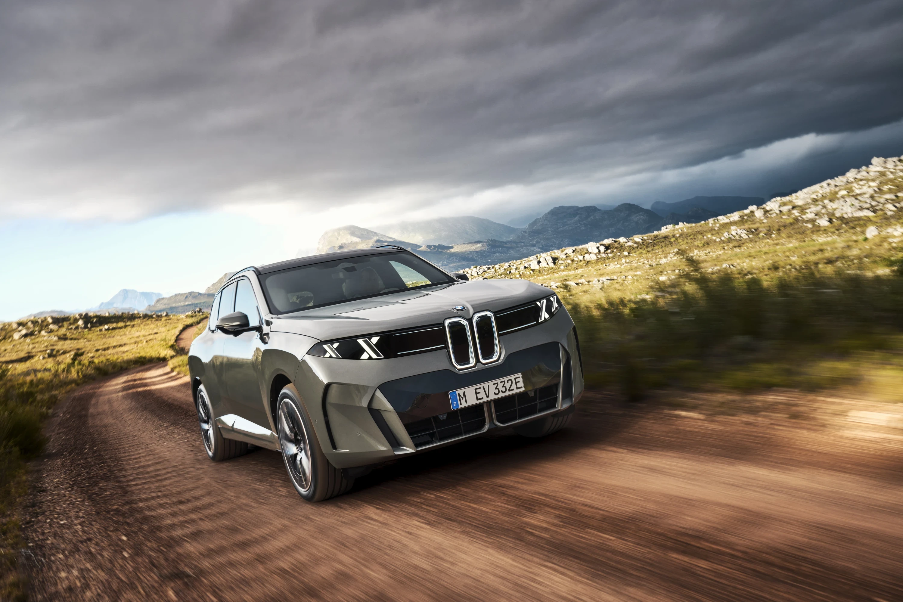 BMW iX5 60 xDrive exterior view