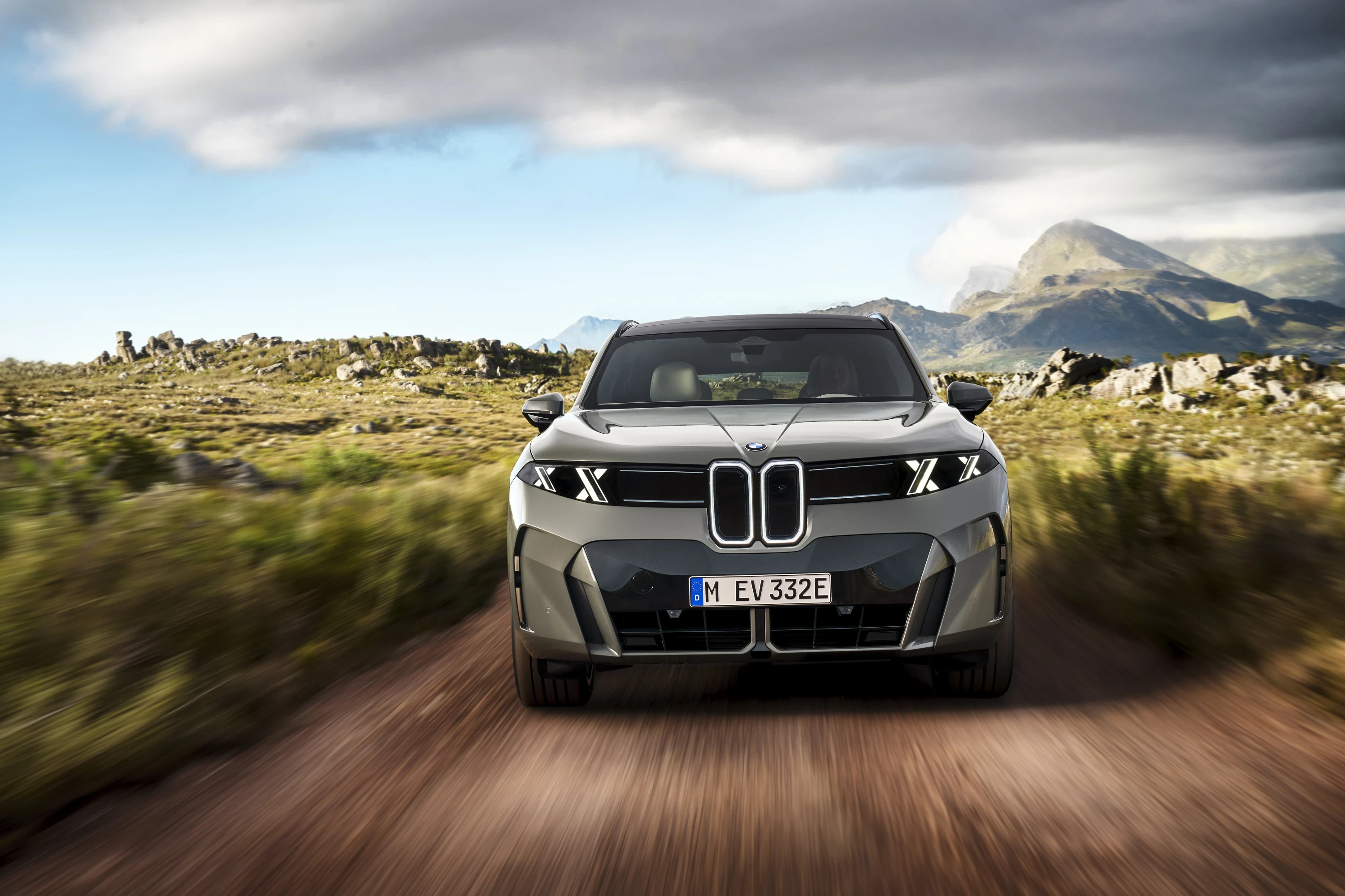 BMW iX5 60 xDrive exterior view