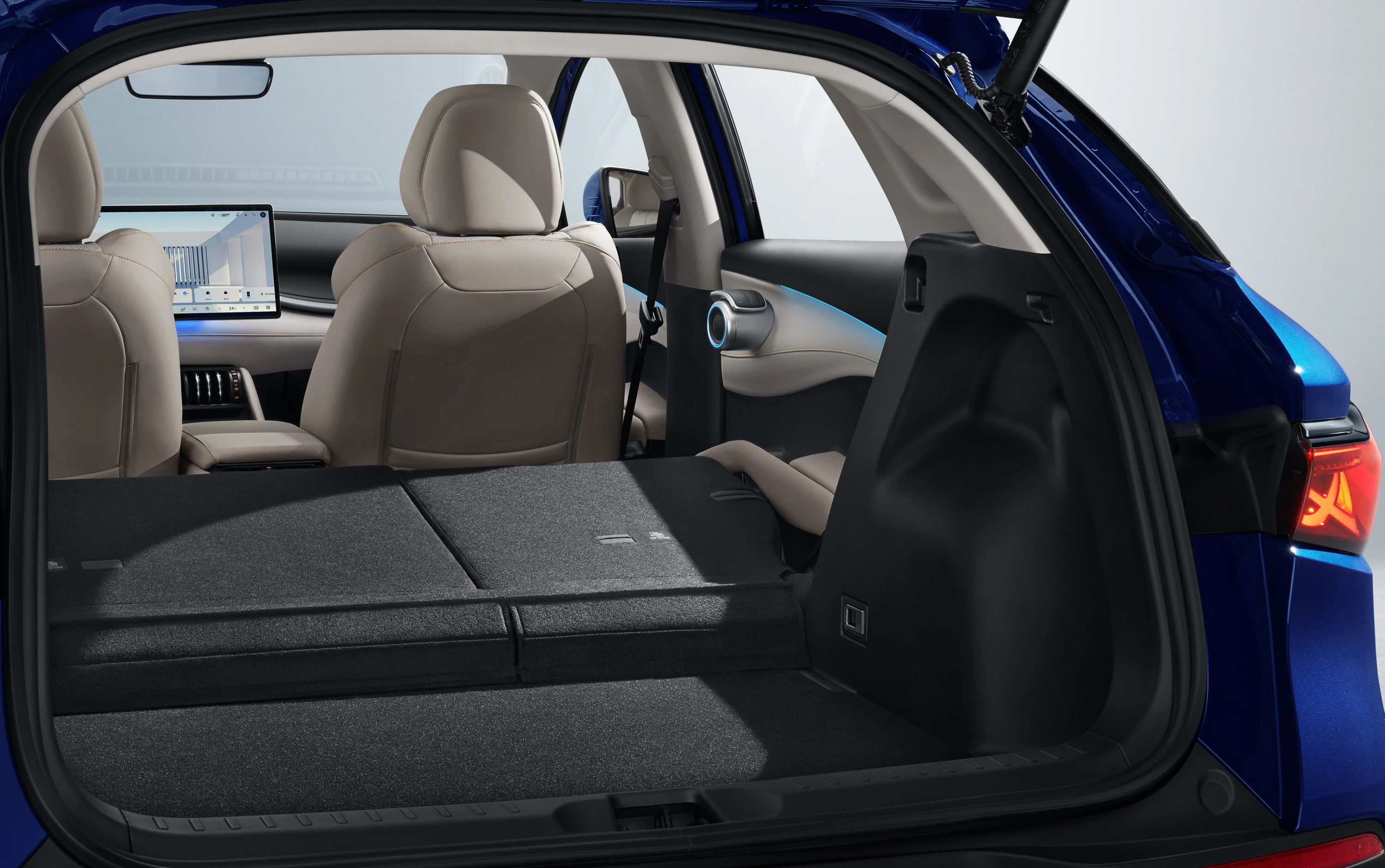 BYD ATTO 3 EVO AWD trunk view