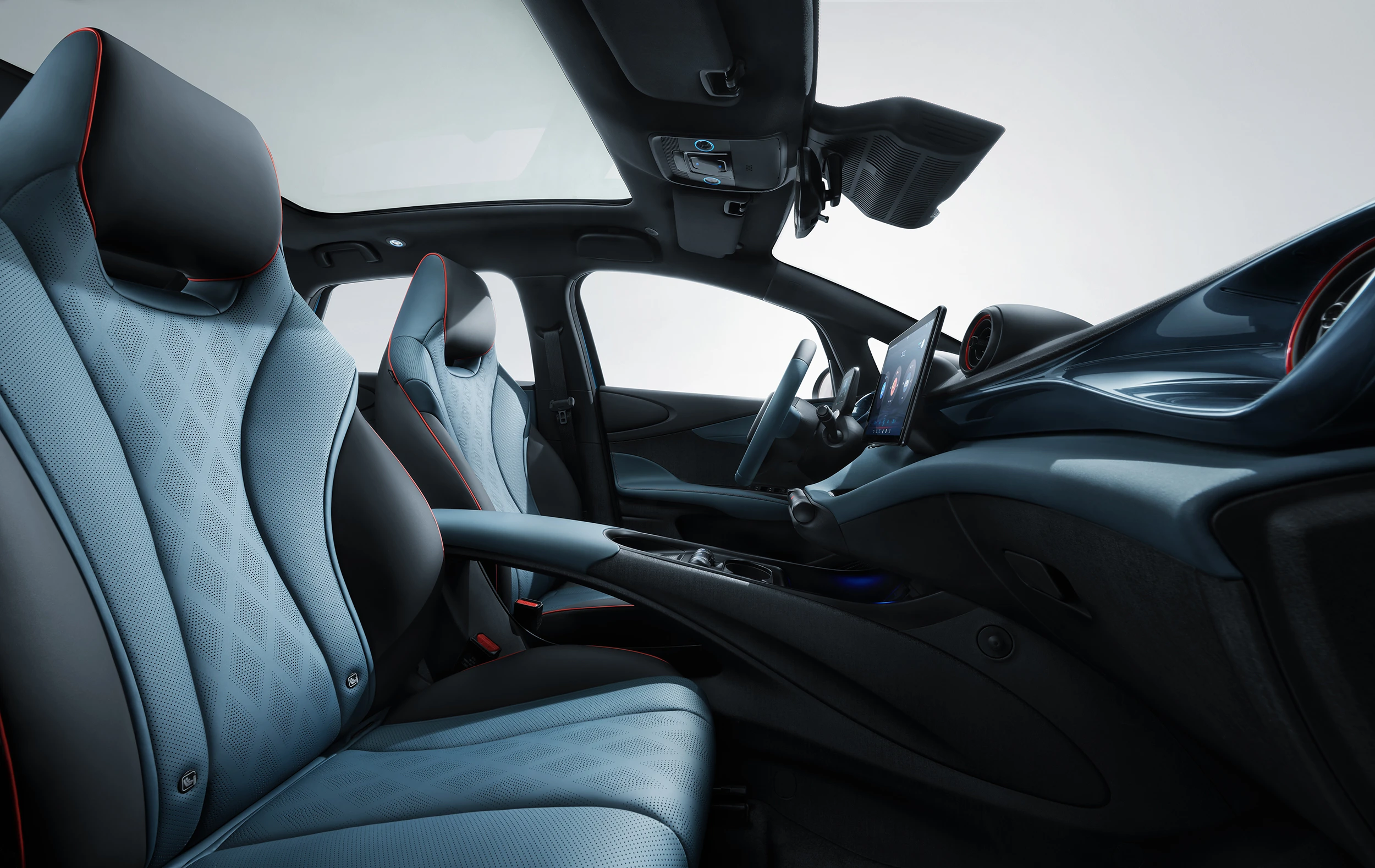 BYD Dolphin 44.9kWh frontseats view