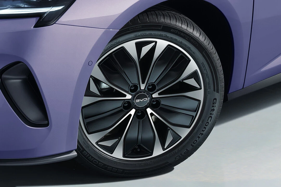 BYD Seal 07 EV wheels view
