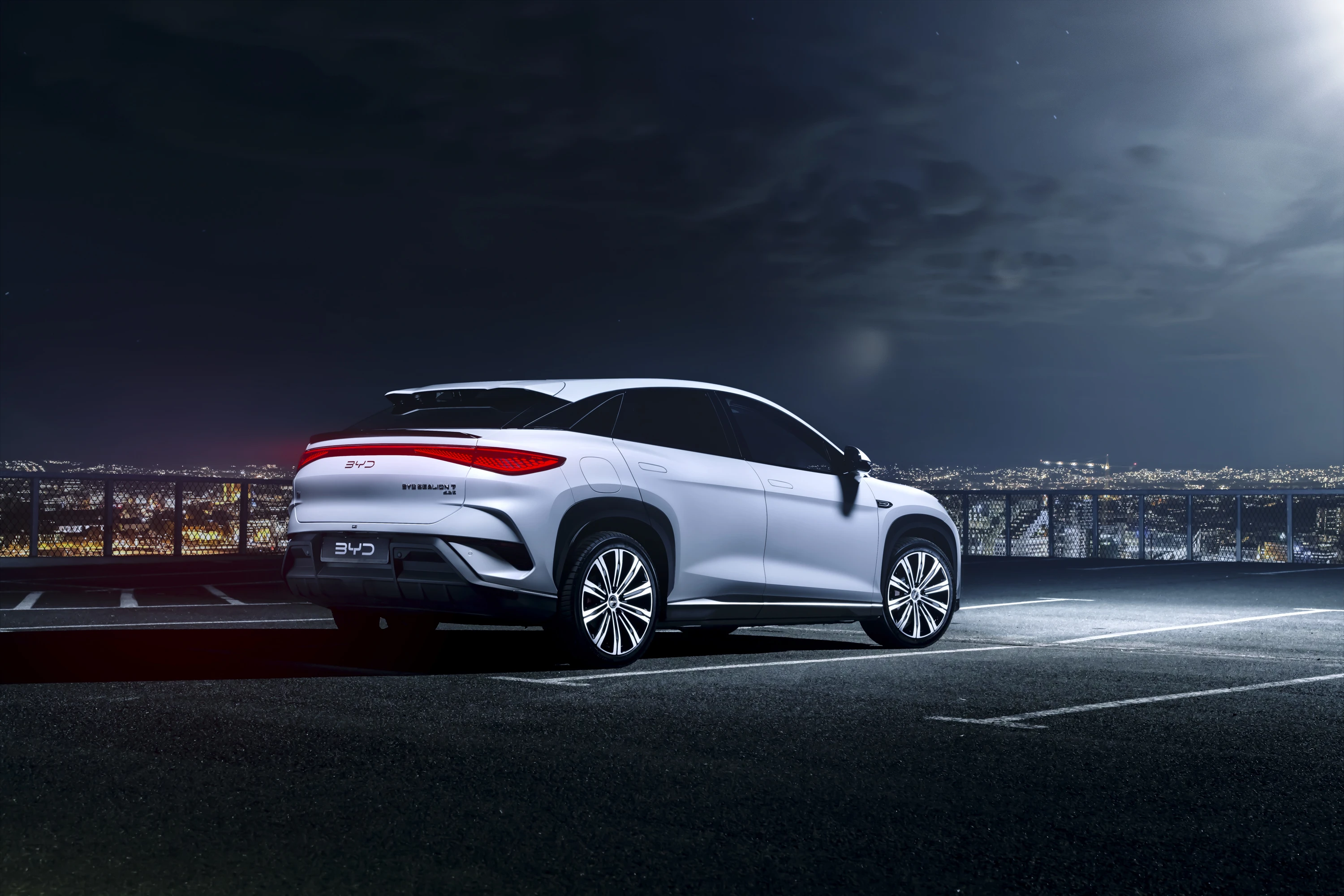 BYD Sealion 7 Excellence exterior view