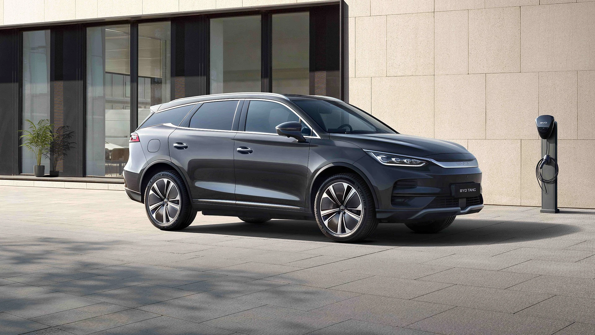 BYD Tang 4x4 Long Range electric vehicle