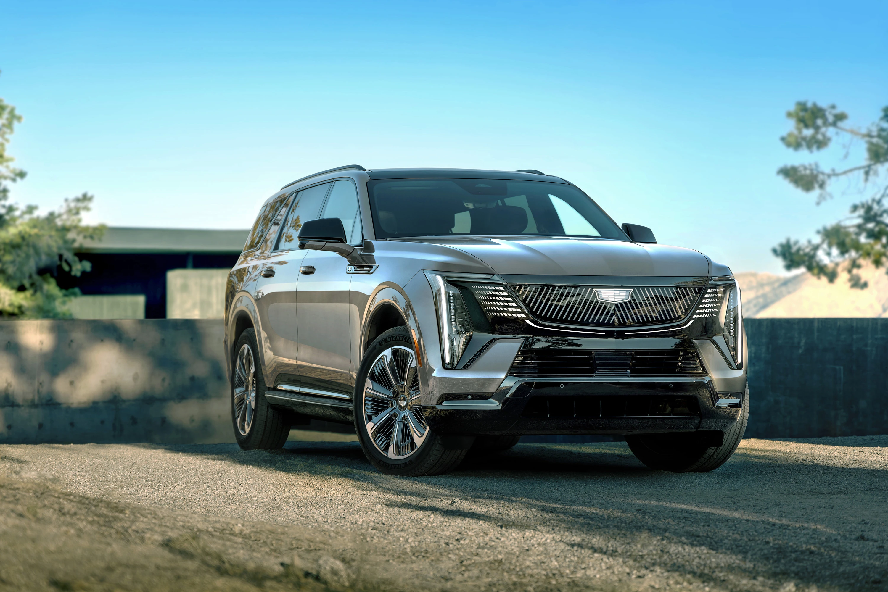 Cadillac ESCALADE IQL electric vehicle