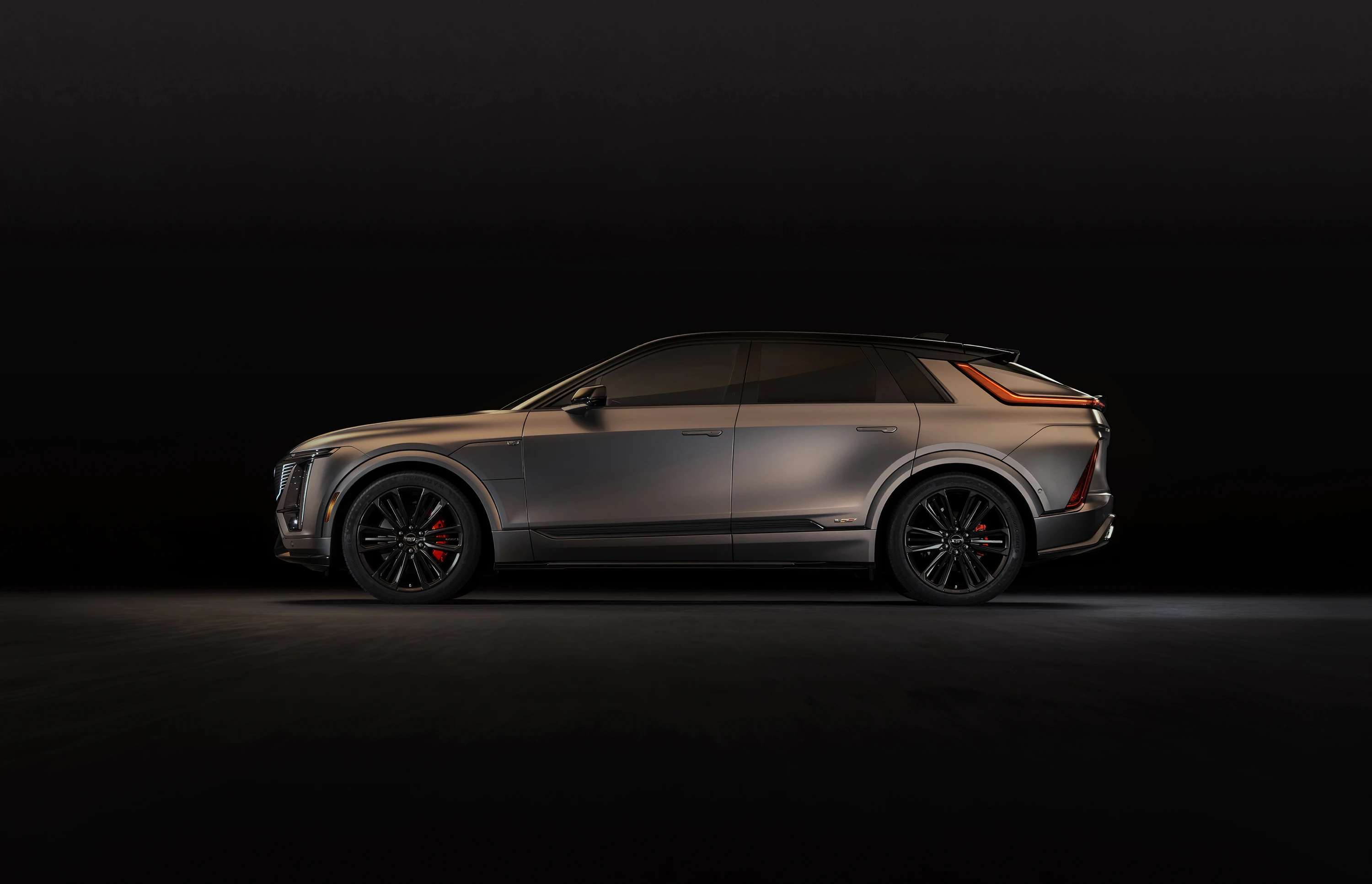 Cadillac LYRIQ-V exterior view