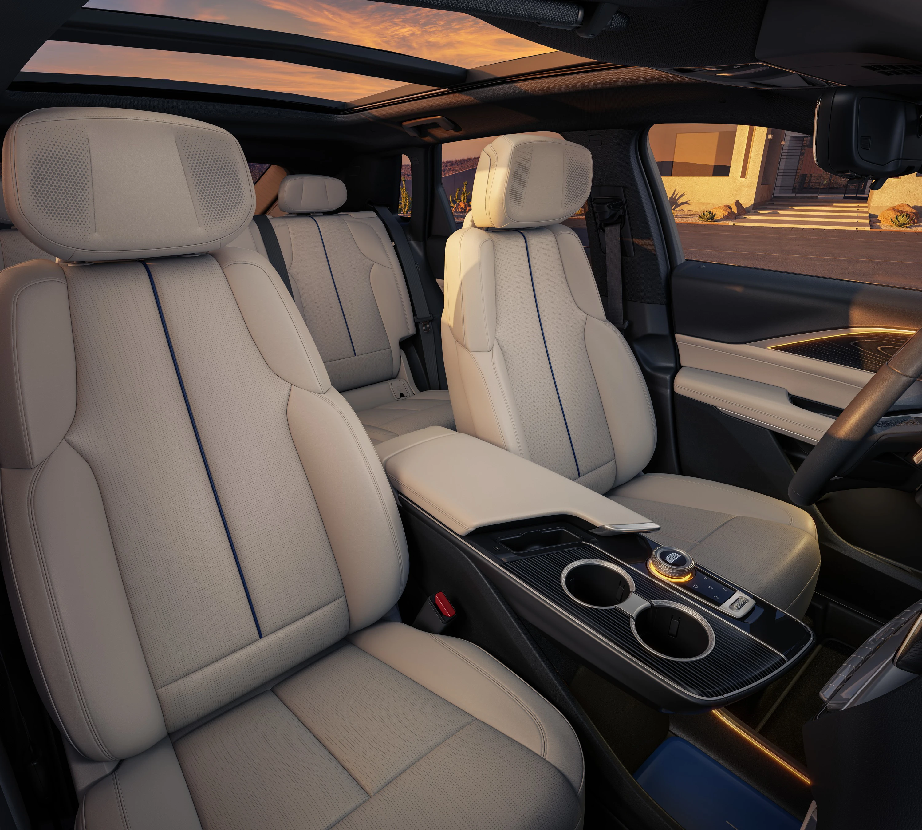 Cadillac LYRIQ RWD frontseats view