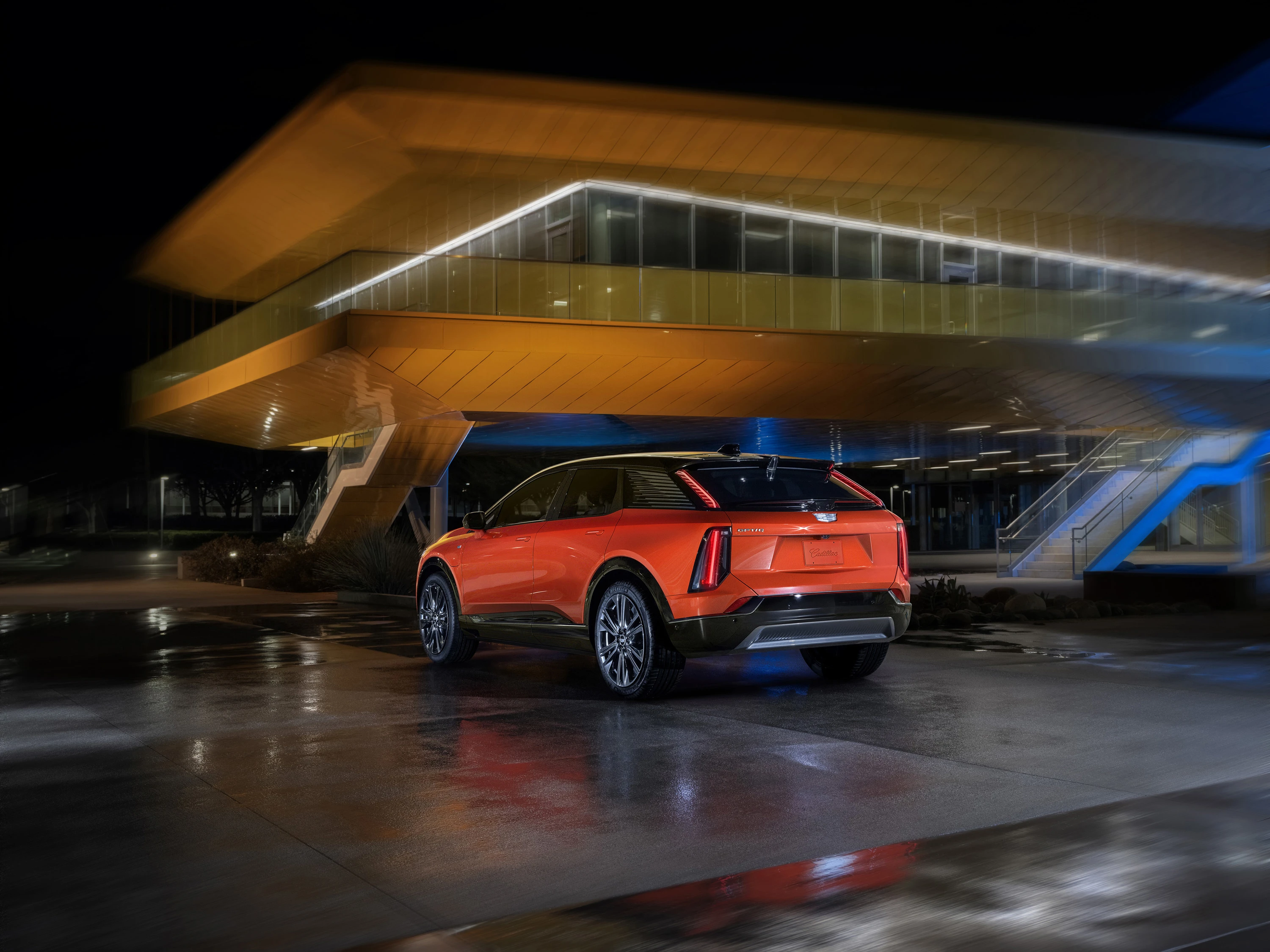 Cadillac OPTIQ AWD exterior view