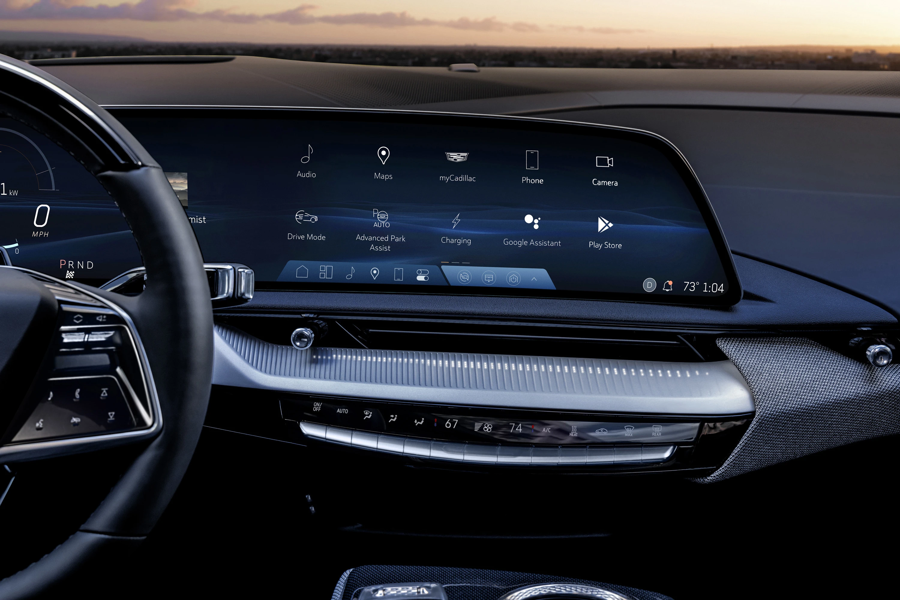 Cadillac OPTIQ RWD screens view