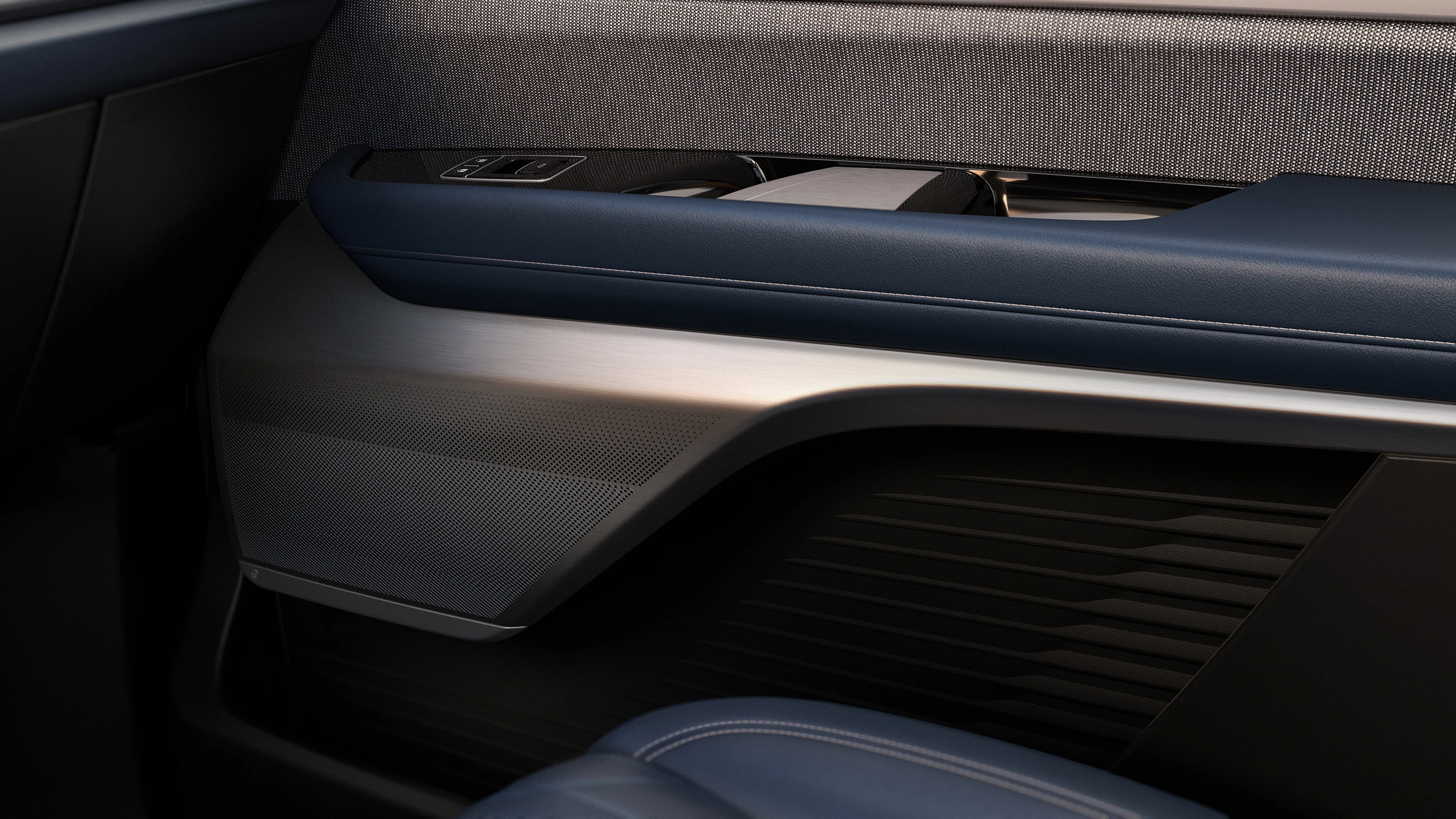 Cadillac VISTIQ AWD details view
