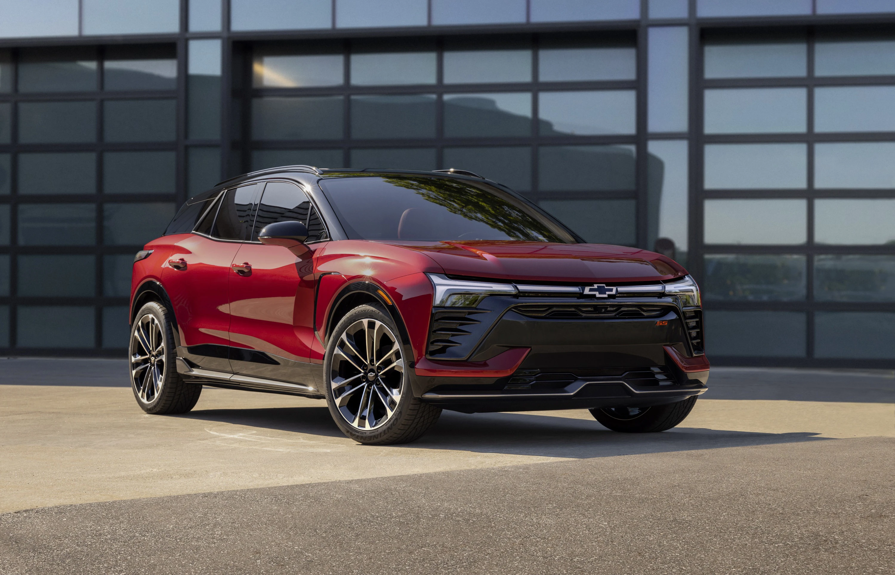 Chevrolet Blazer EV RS RWD exterior view