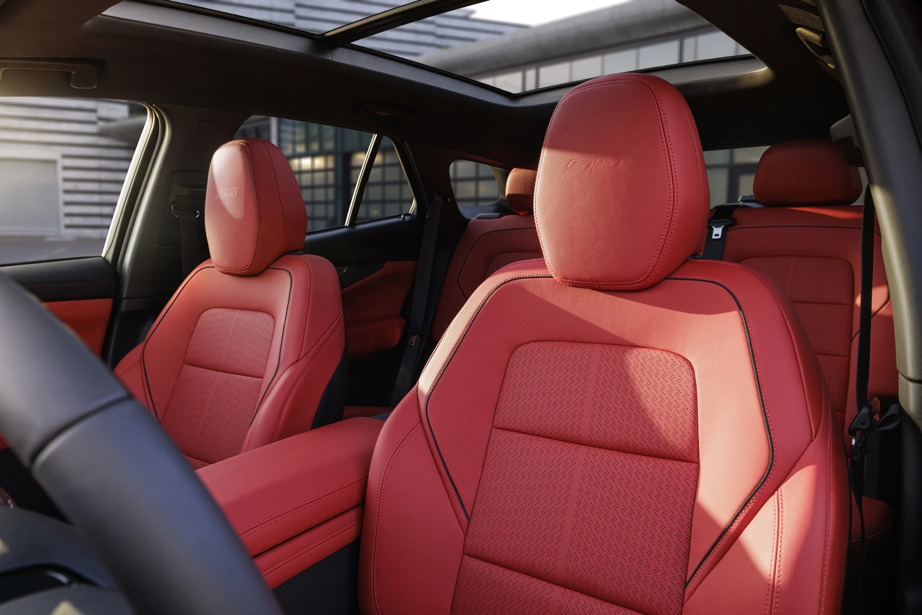 Chevrolet Blazer EV SS frontseats view