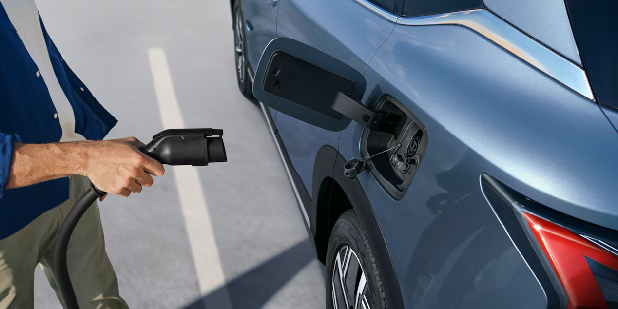 Chevrolet Captiva EV 60 kWh chargport view