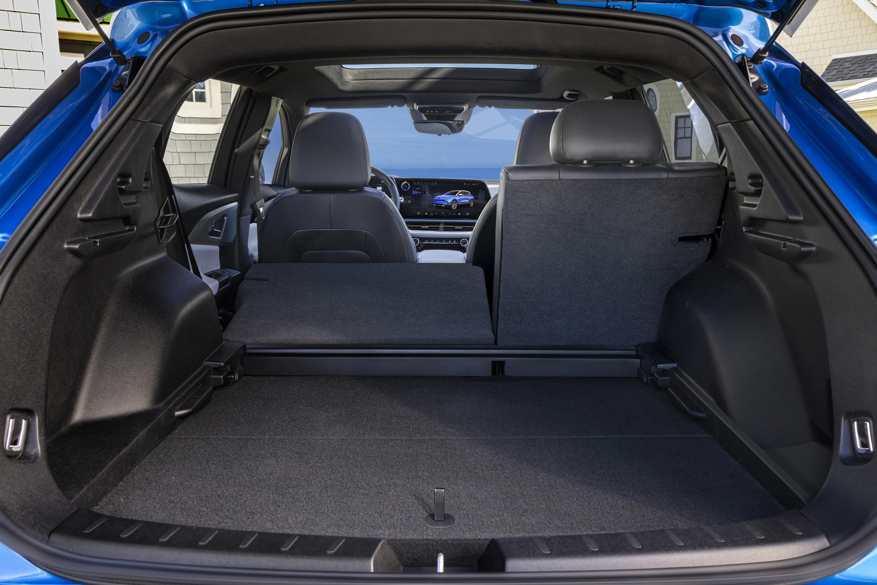 Chevrolet Equinox EV AWD trunk view