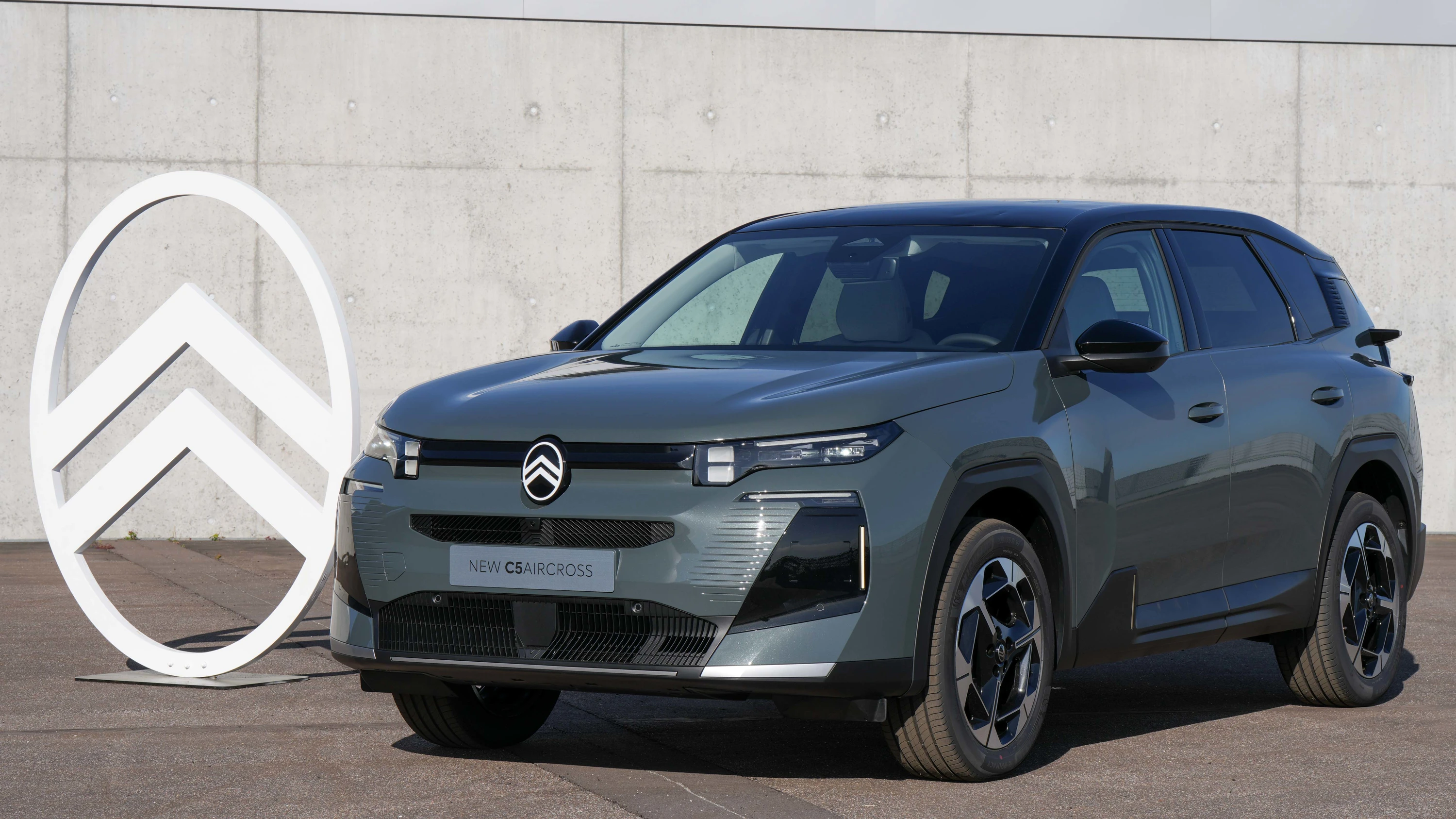 Citroën ë-C5 Aircross Long Range exterior view