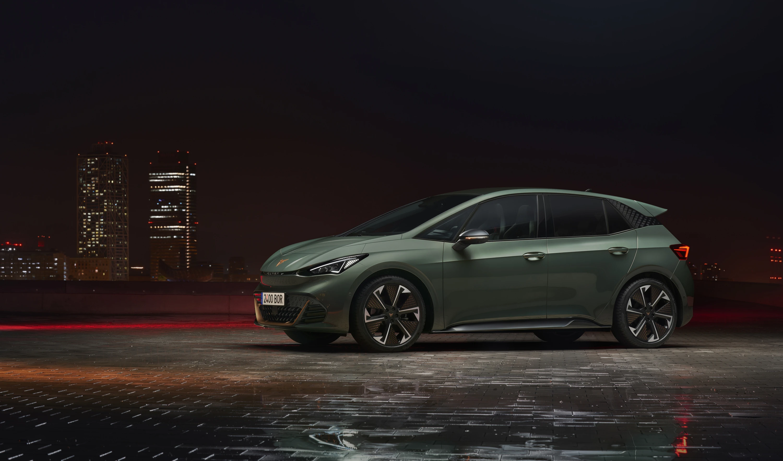 CUPRA BORN VZ exterior view