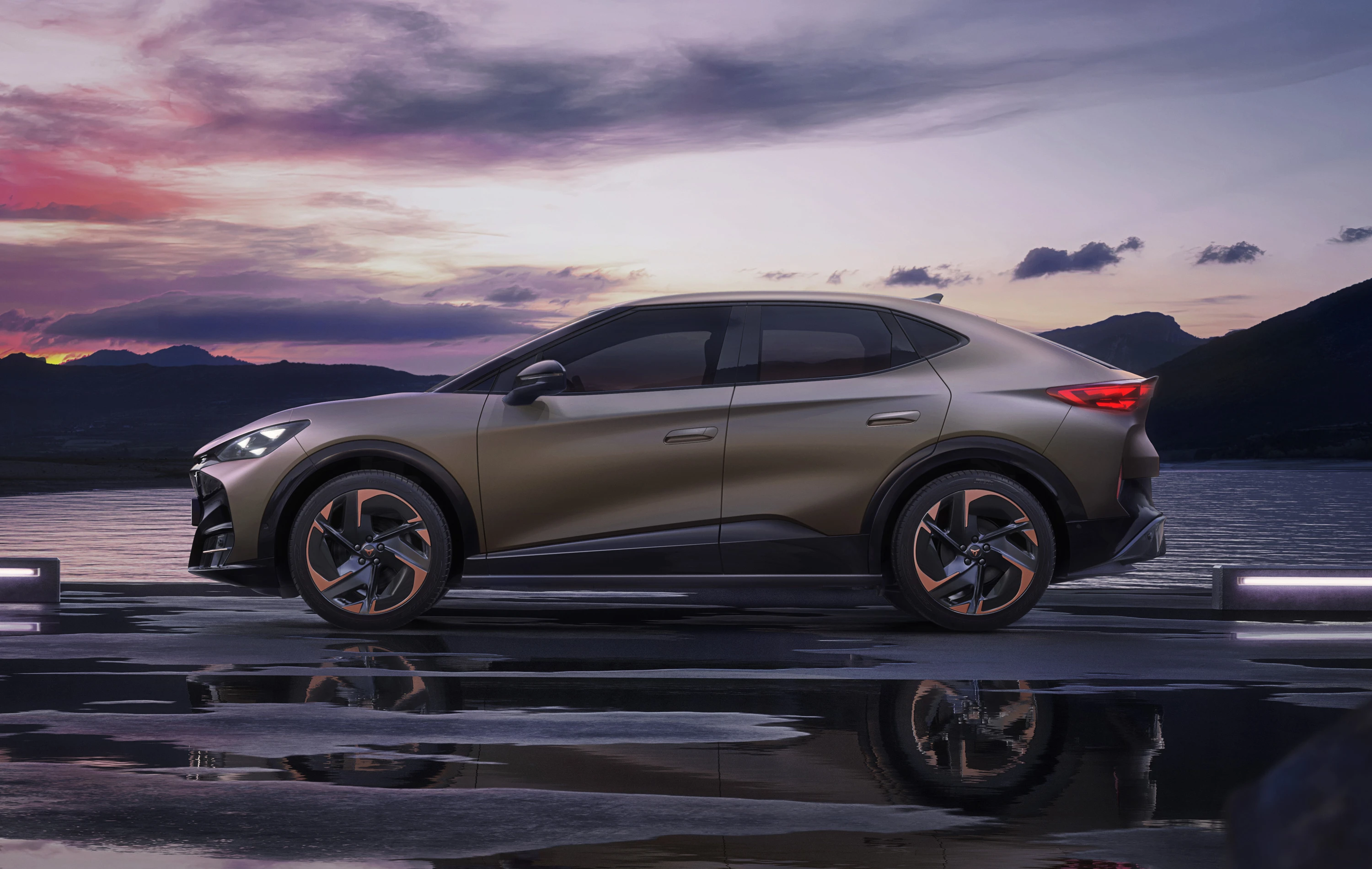 CUPRA Tavascan 58 exterior view