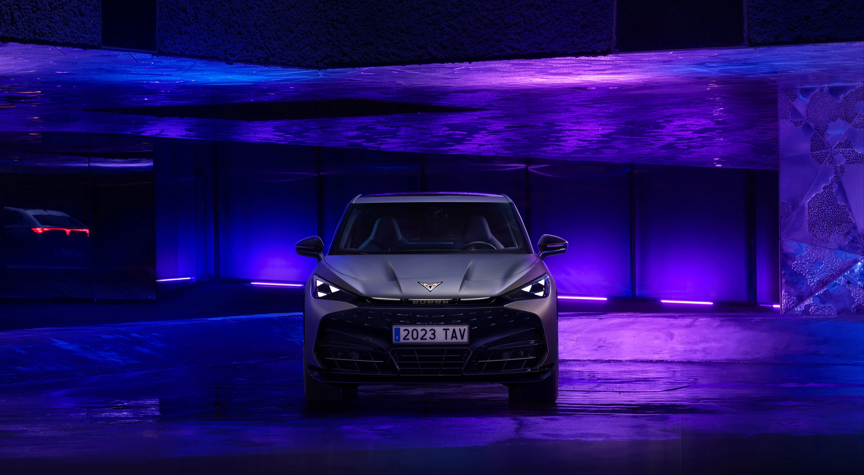 CUPRA Tavascan VZ exterior view
