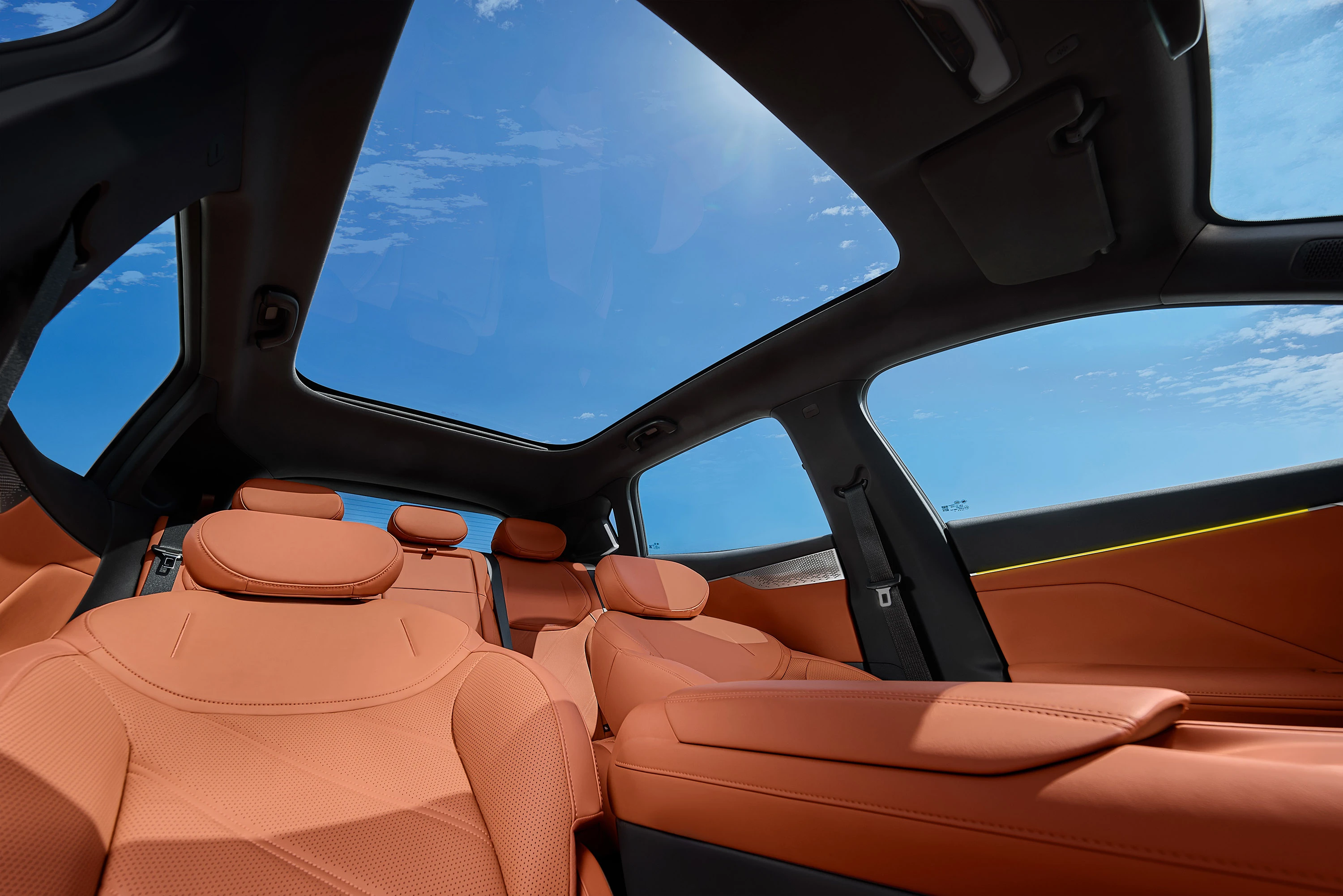 Deepal S05 RWD frontseats view