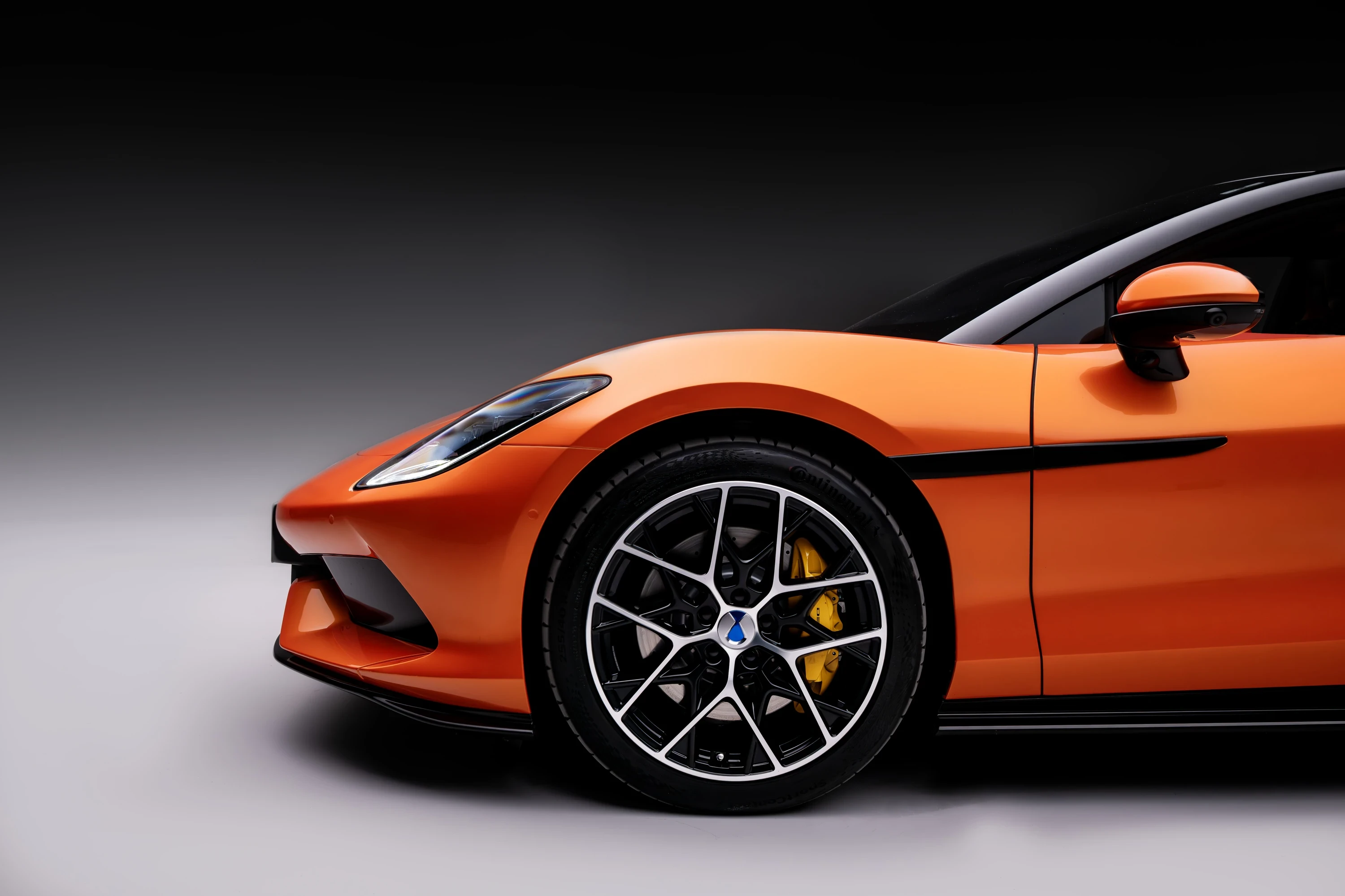 Denza Z Coupe wheels view