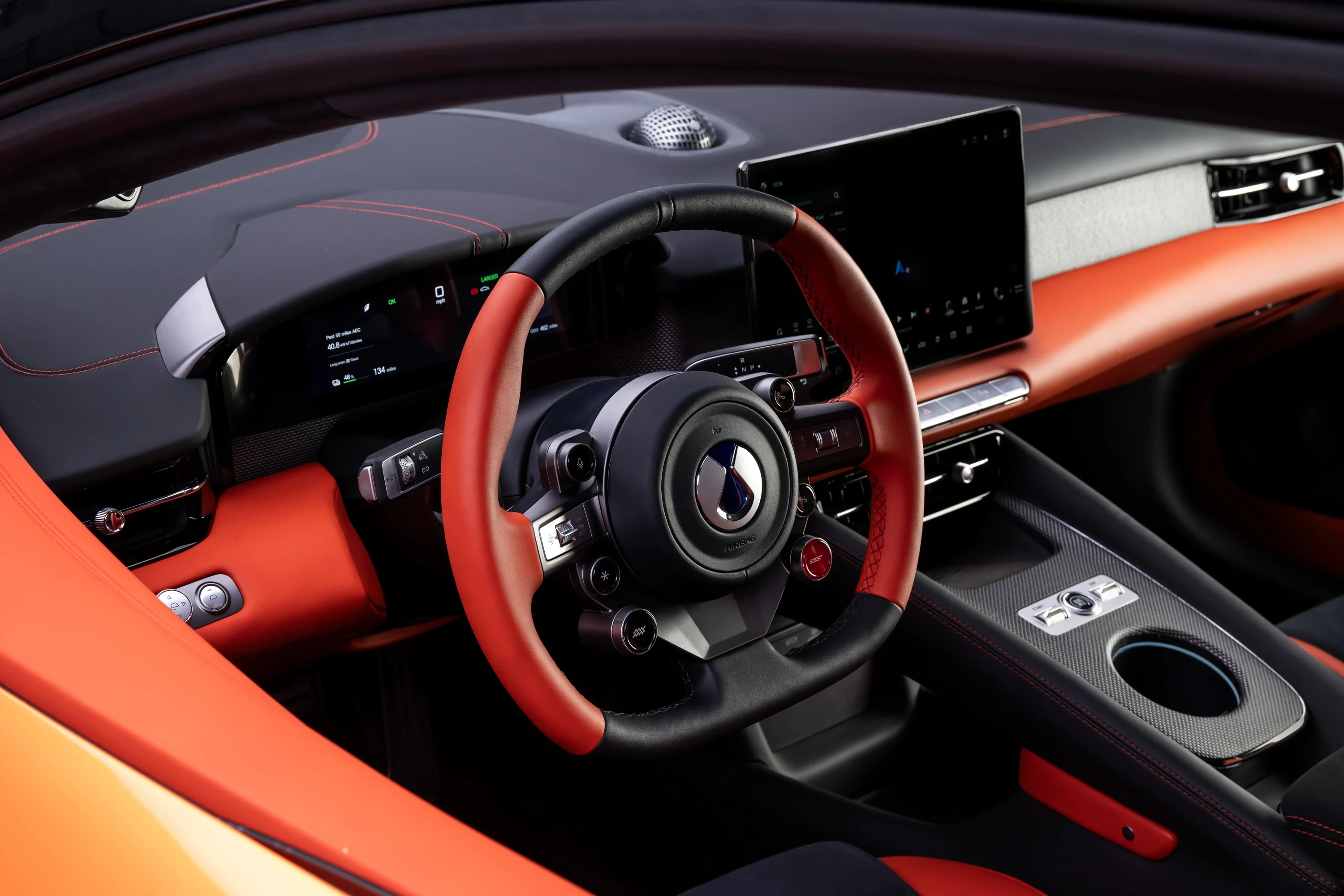 Denza Z Coupe screens view