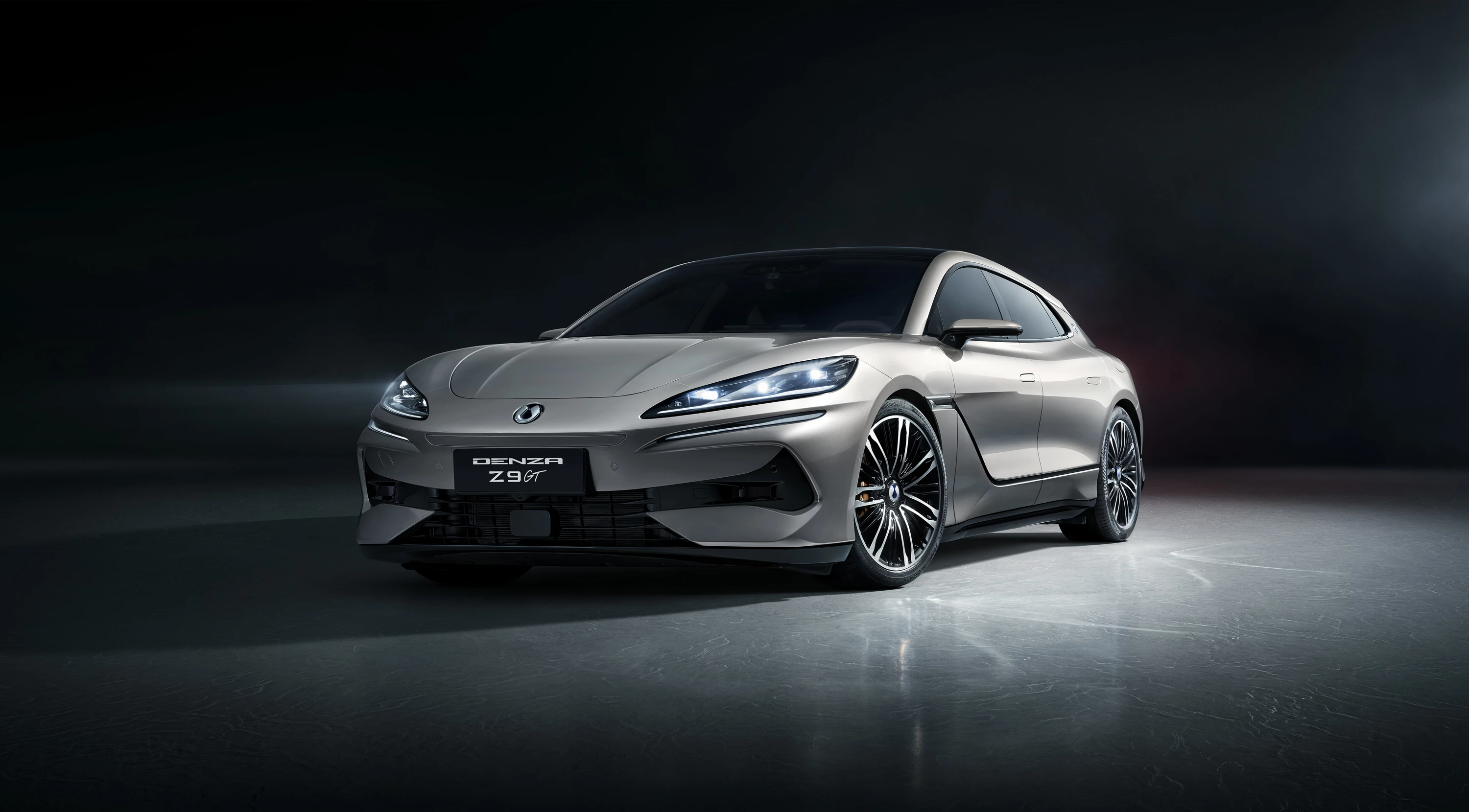 Denza Z9 GT 122 kWh exterior view