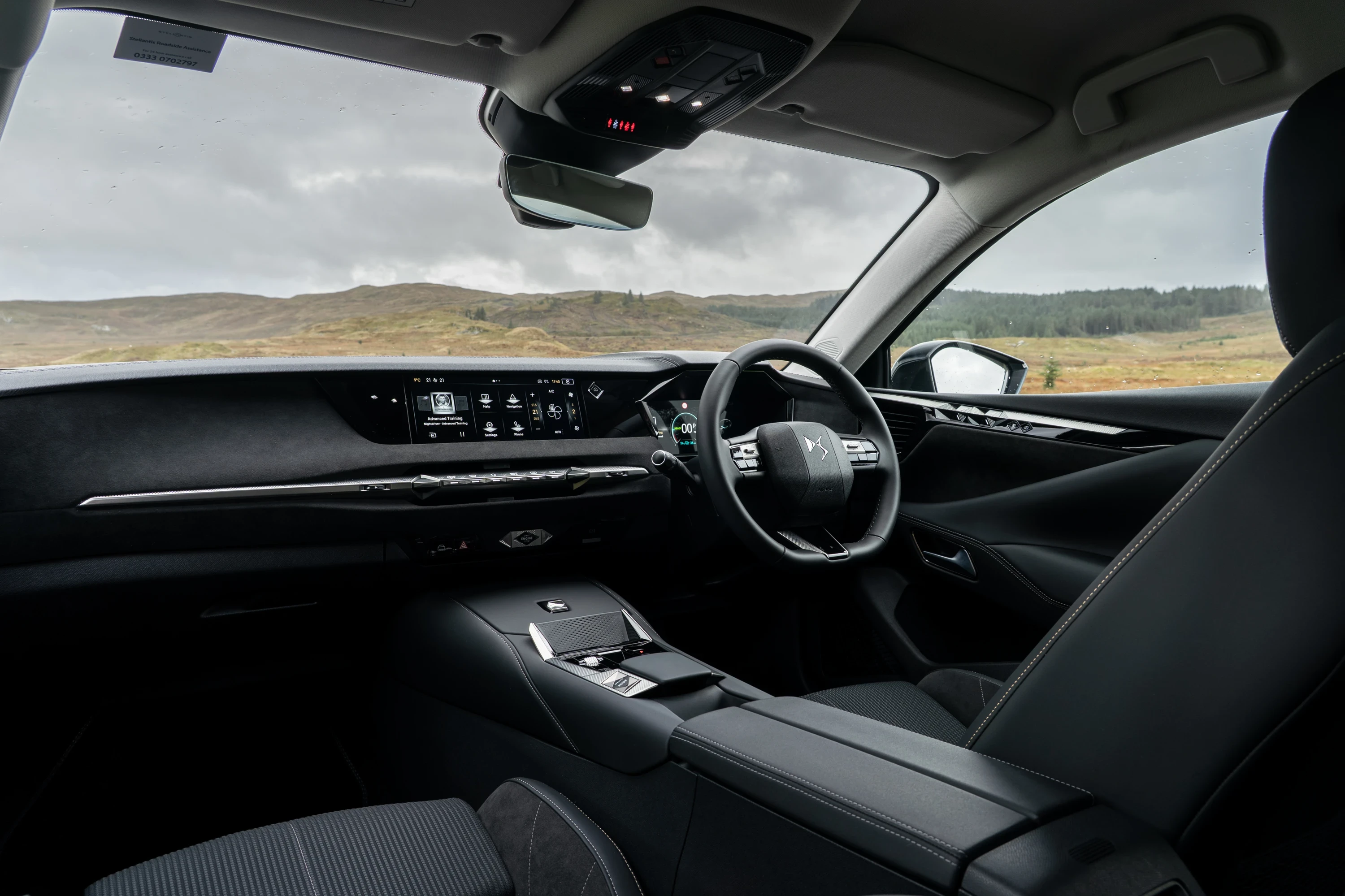 DS N°4 E-Tense 58 kWh exterior view