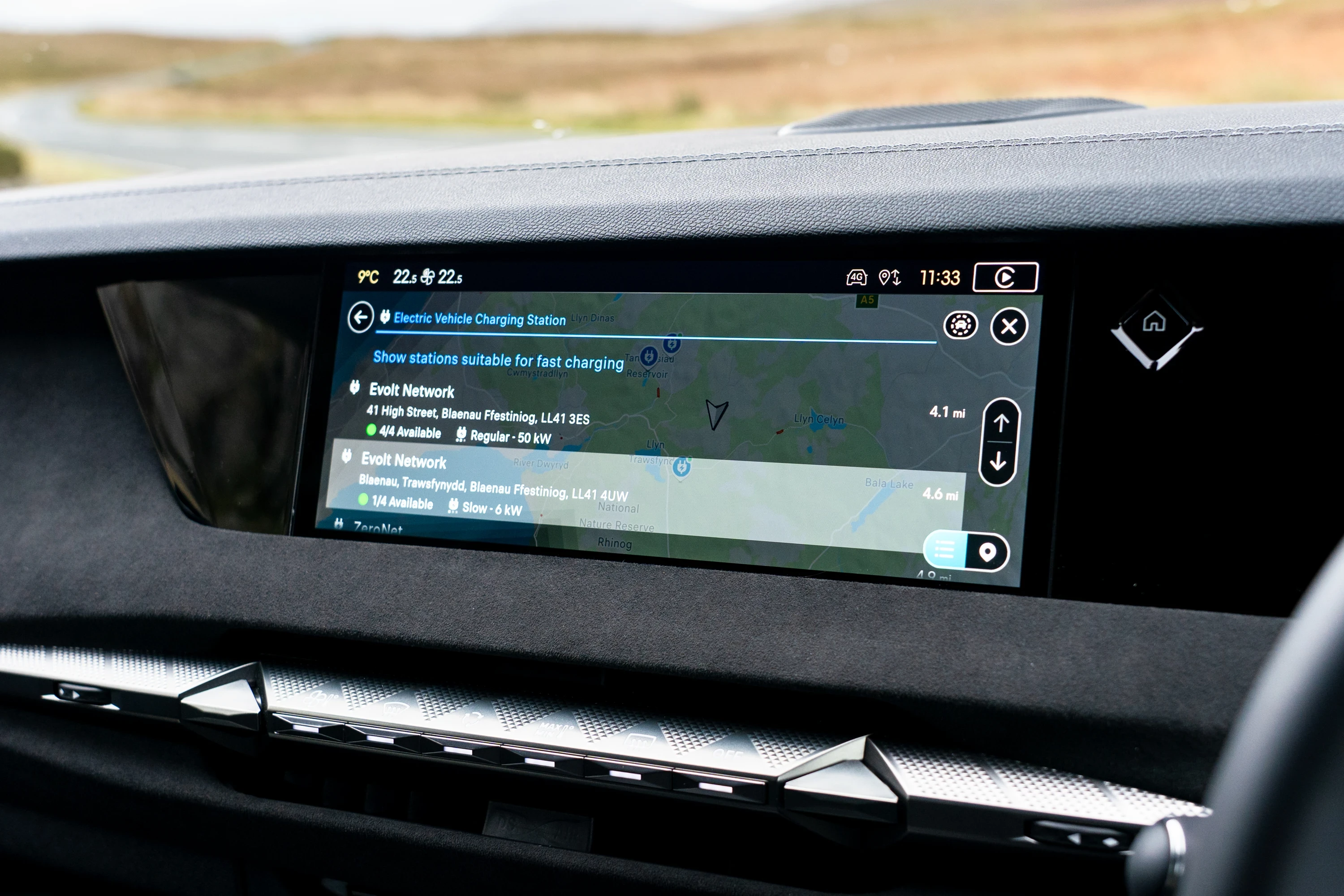 DS N°4 E-Tense 58 kWh screens view