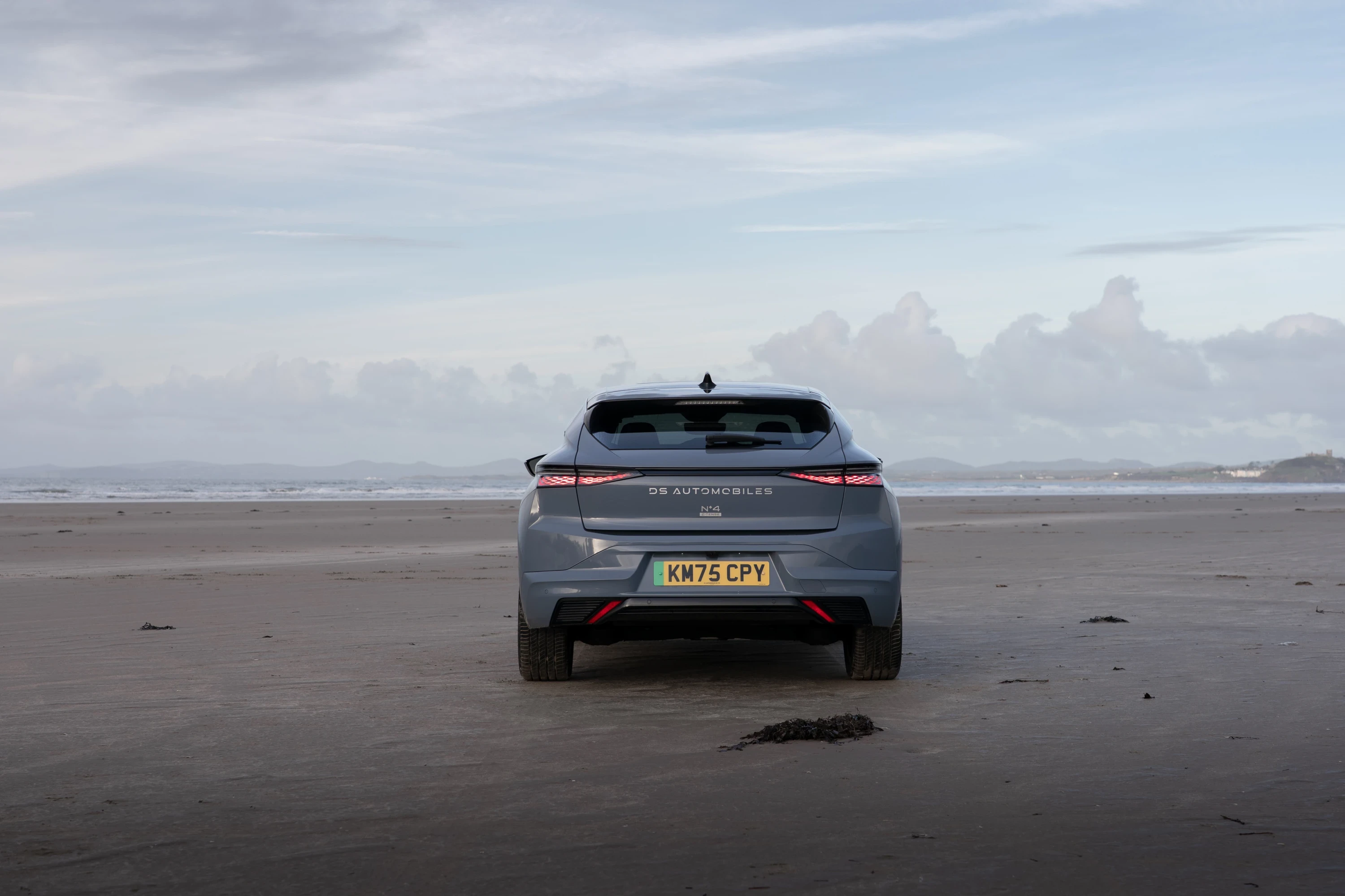 DS N°4 E-Tense 58 kWh exterior view