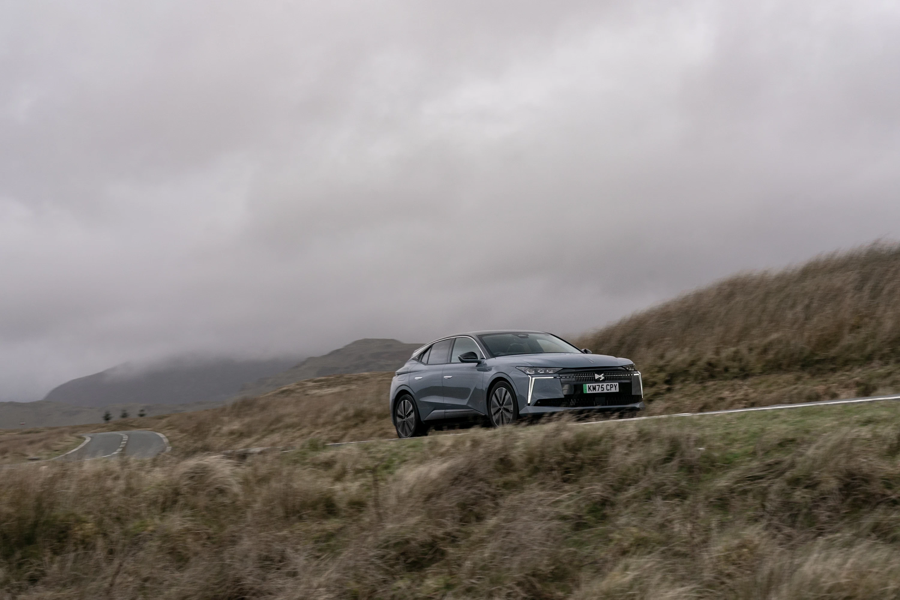 DS N°4 E-Tense 58 kWh exterior view
