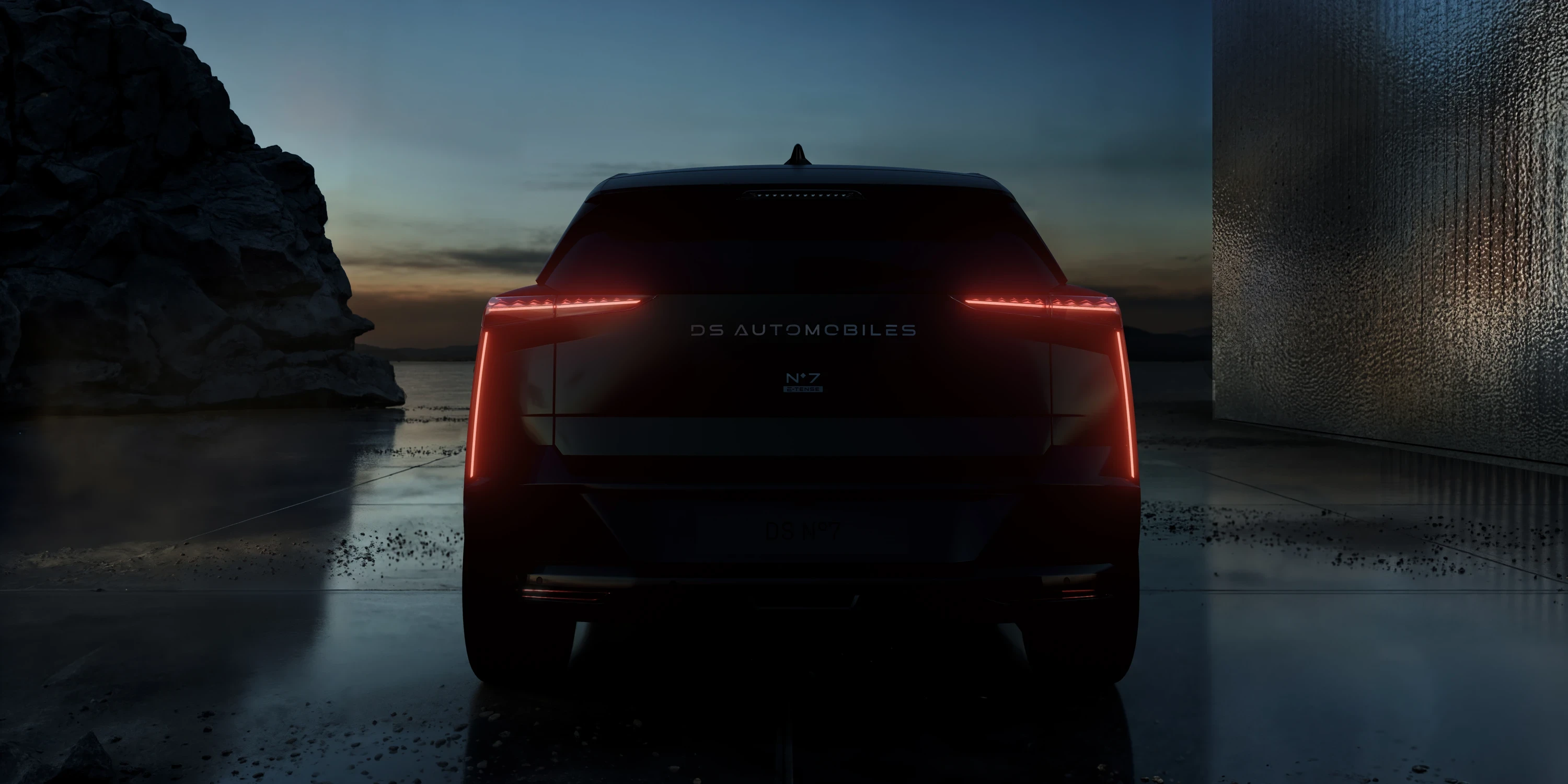 DS N°7 E-Tense AWD Long Range taillights view