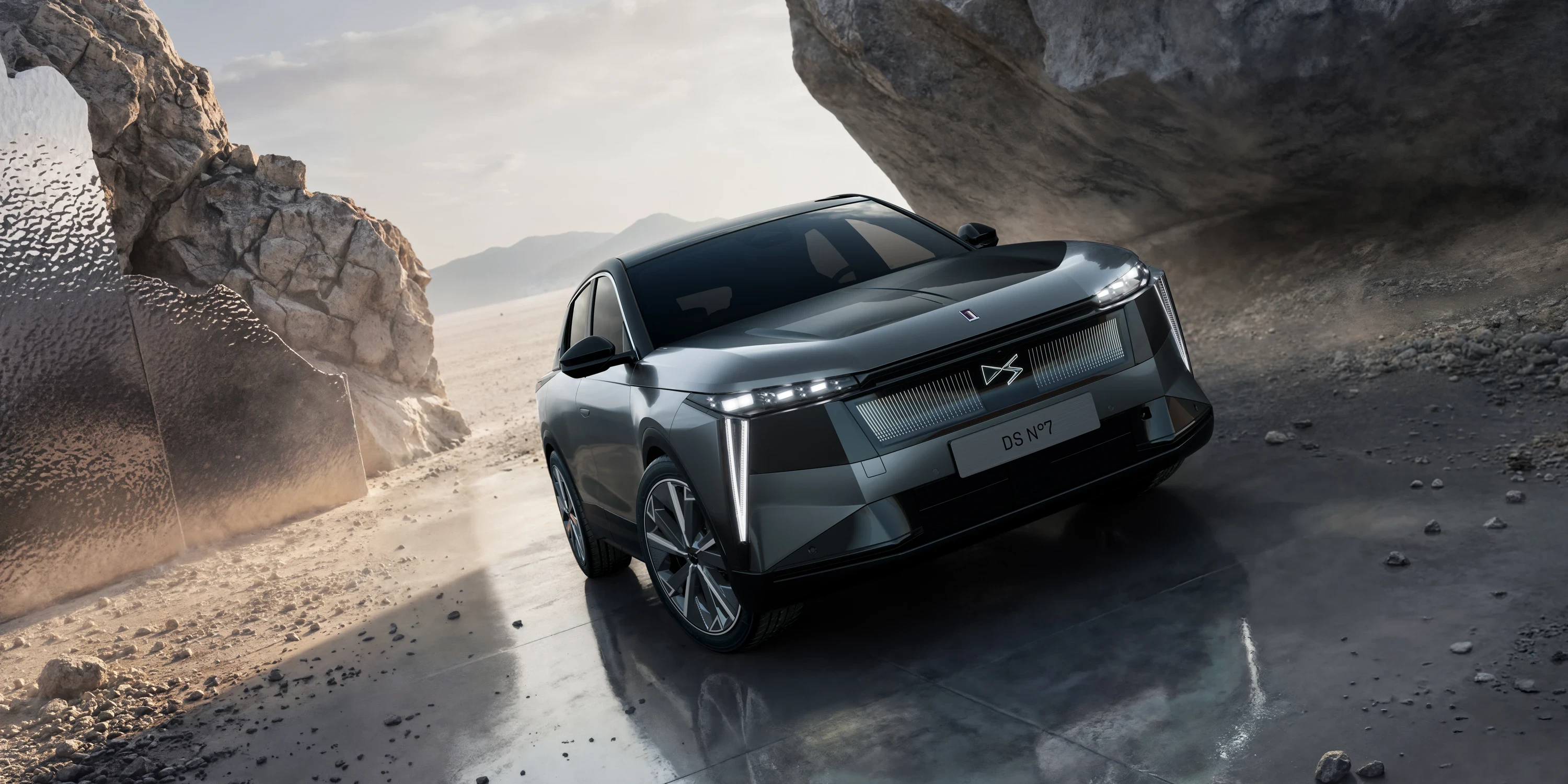 DS N°7 E-Tense FWD exterior view