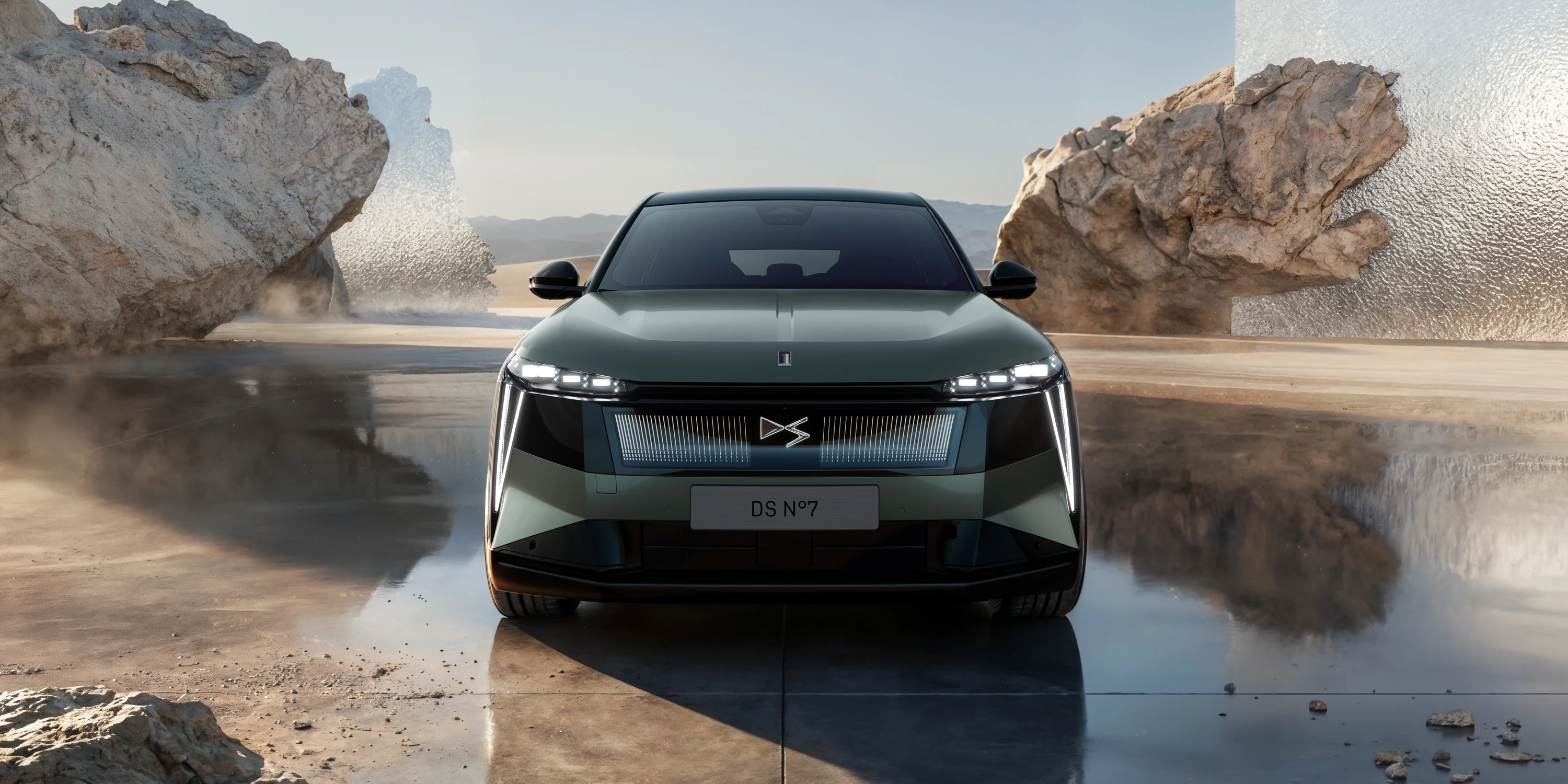 DS N°7 E-Tense FWD Long Range exterior view