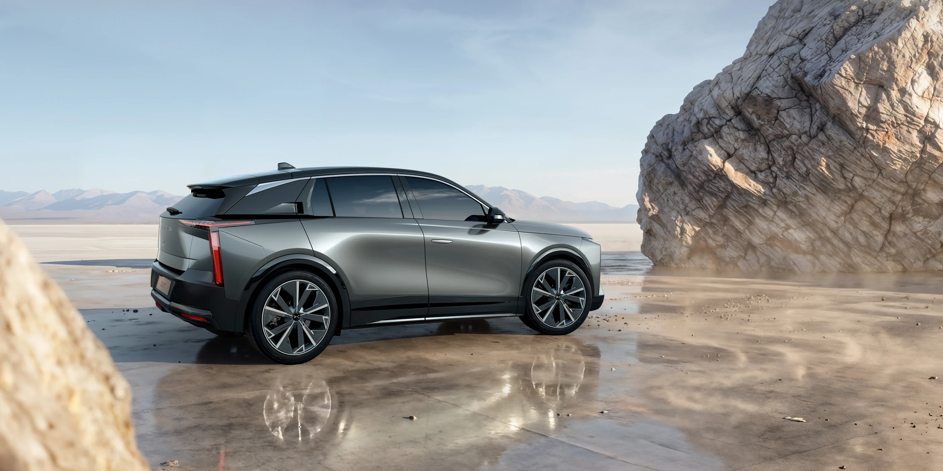 DS N°7 E-Tense FWD Long Range exterior view