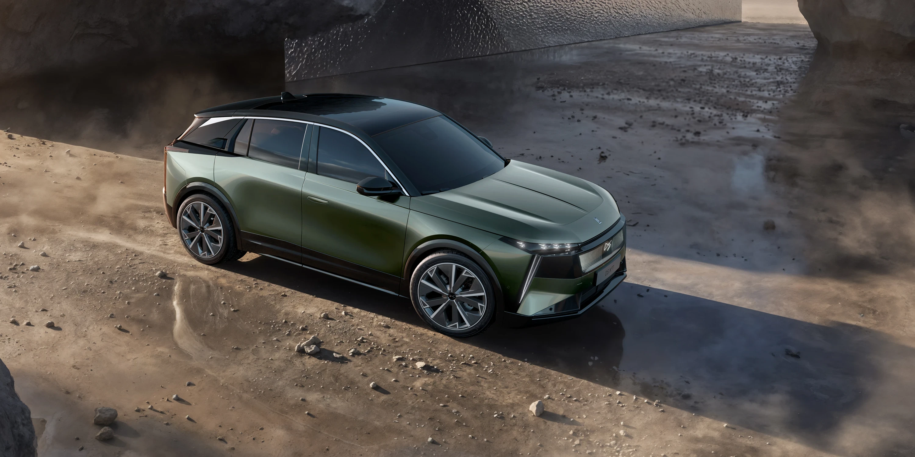 DS N°7 E-Tense FWD Long Range exterior view