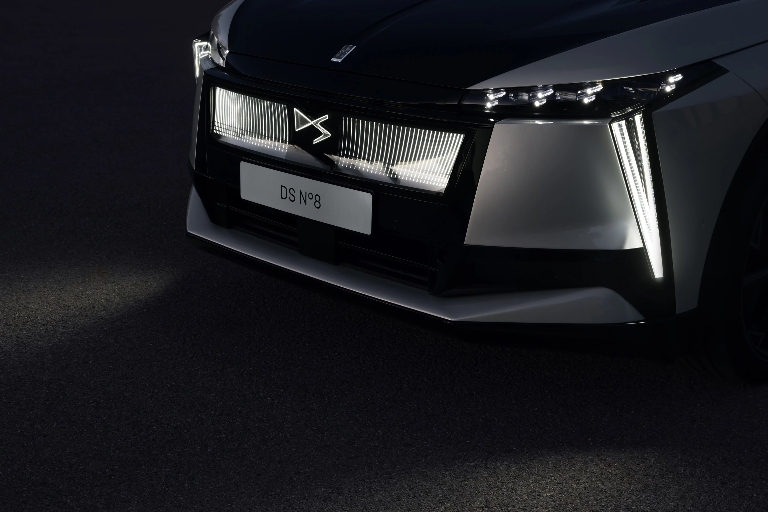 DS N°8 AWD Long Range headlights view