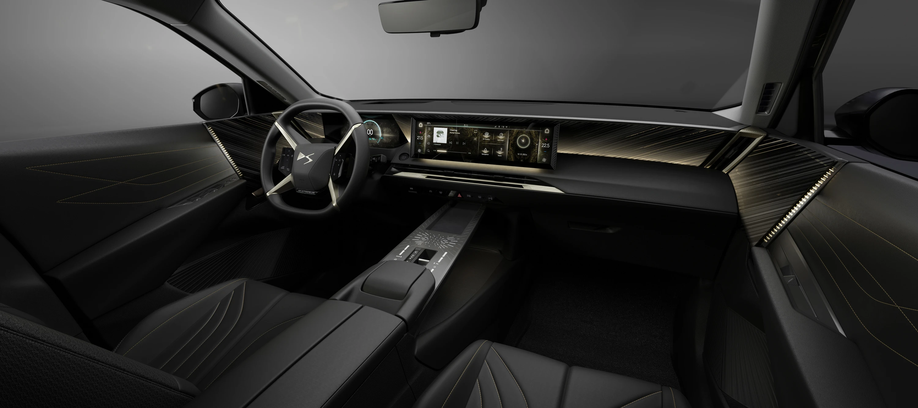DS N°8 AWD Long Range interior view