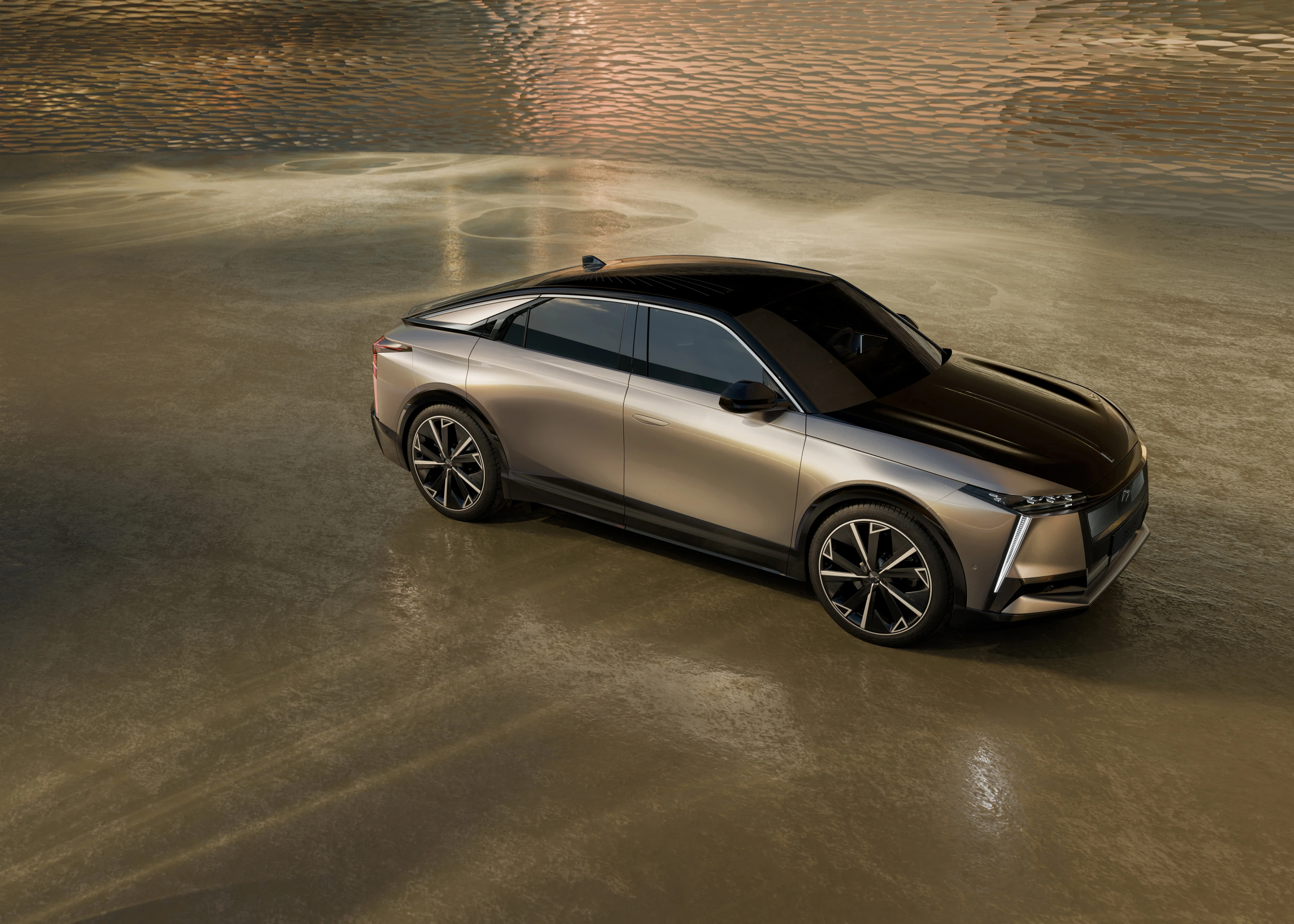 DS N°8 FWD Long Range exterior view