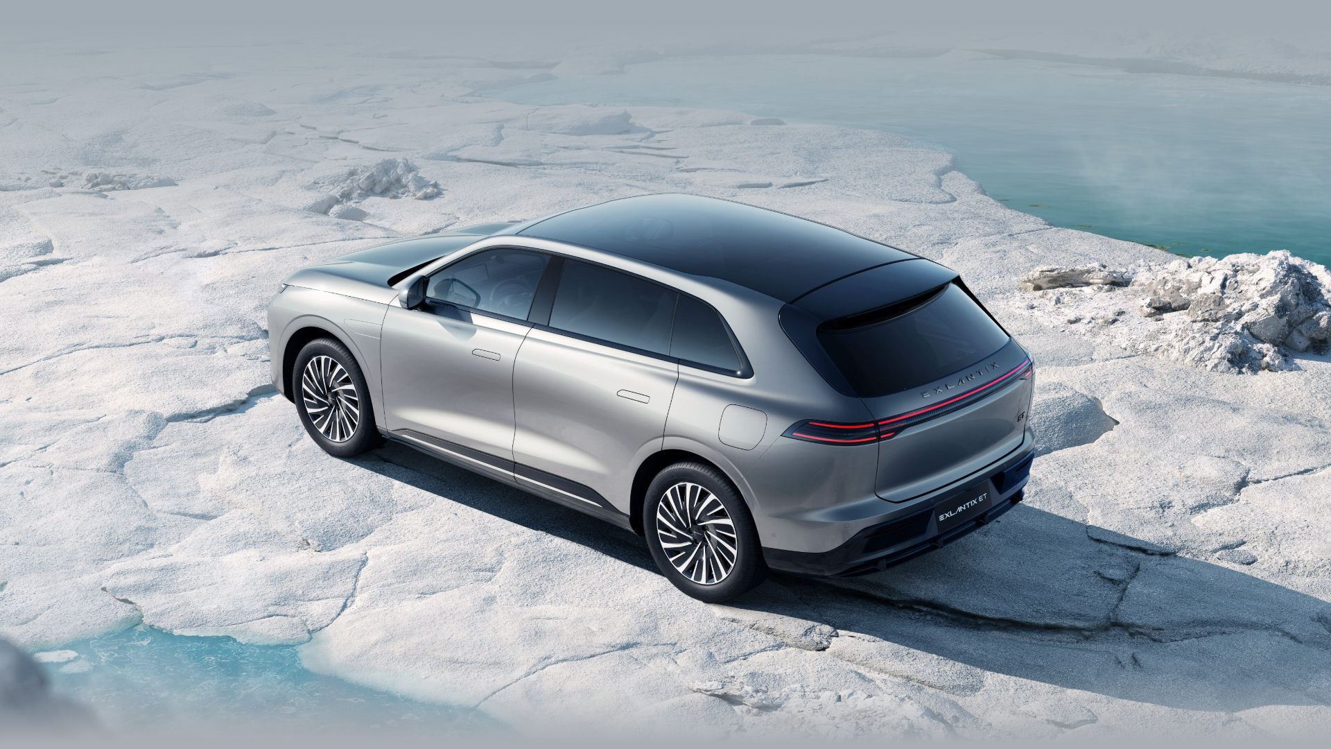 Exlantix ET 77kWh AWD exterior view