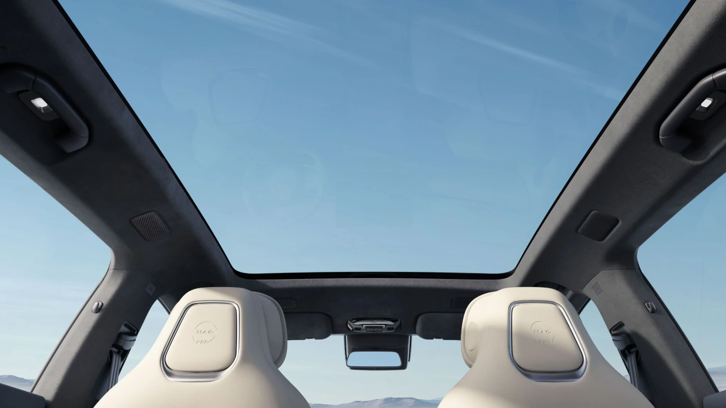 Exlantix ET 77kWh AWD roof view