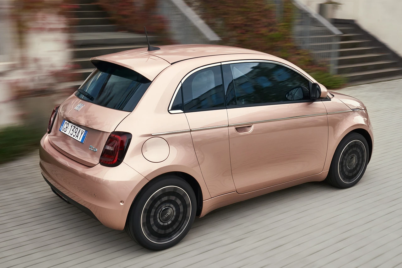 Fiat 500e 24 kWh exterior view