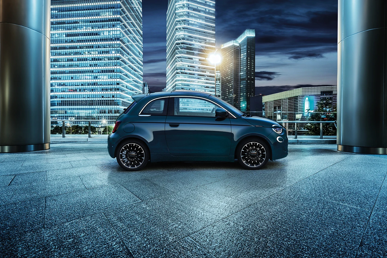 Fiat 500e 24 kWh exterior view