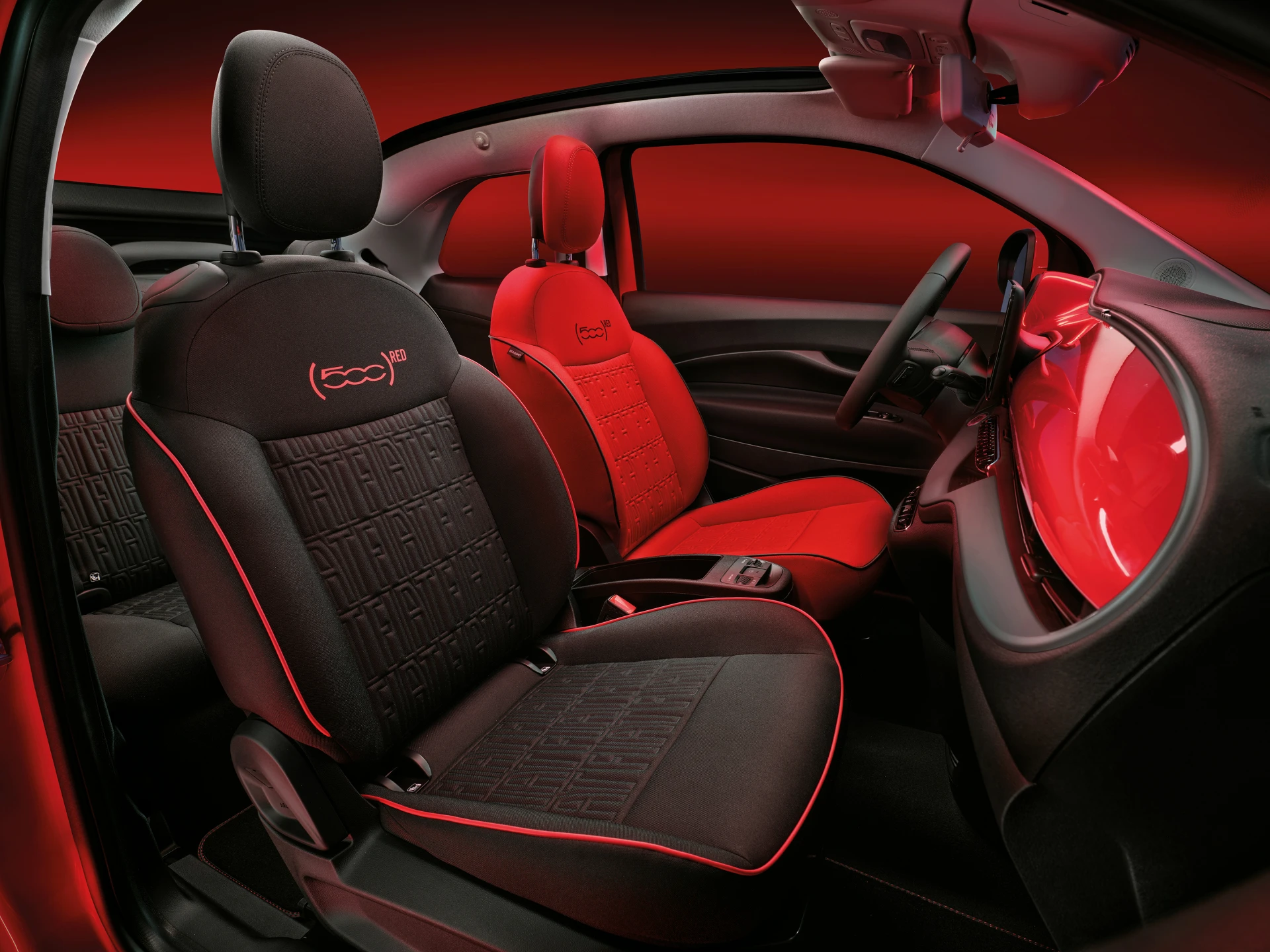 Fiat 500e 24 kWh frontseats view