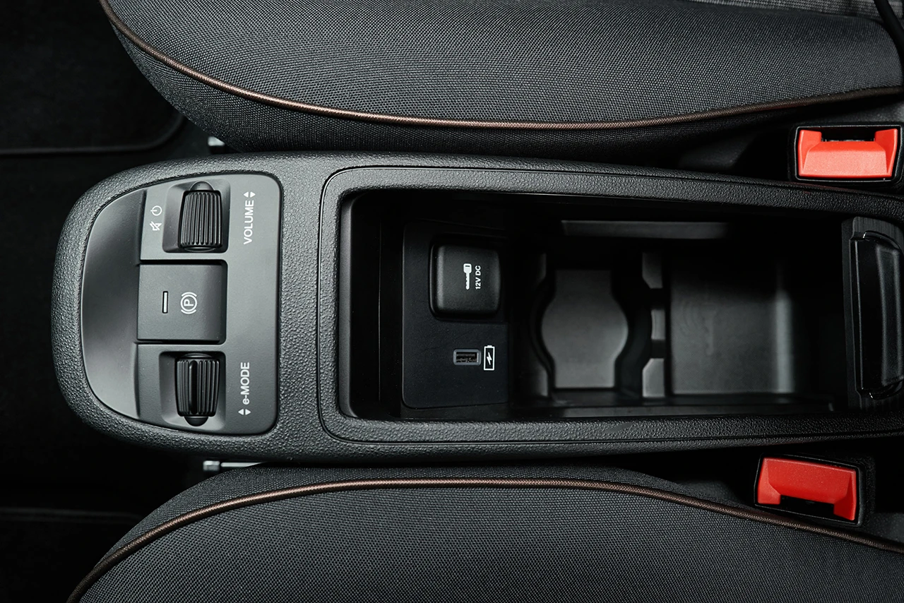 Fiat 500e 24 kWh interiorstorage view