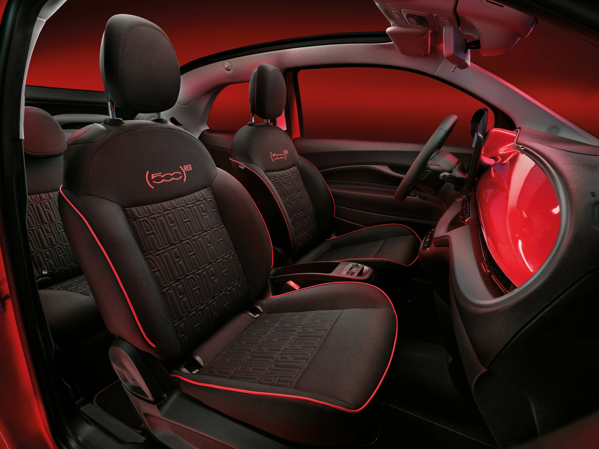 Fiat 500e 24 kWh frontseats view